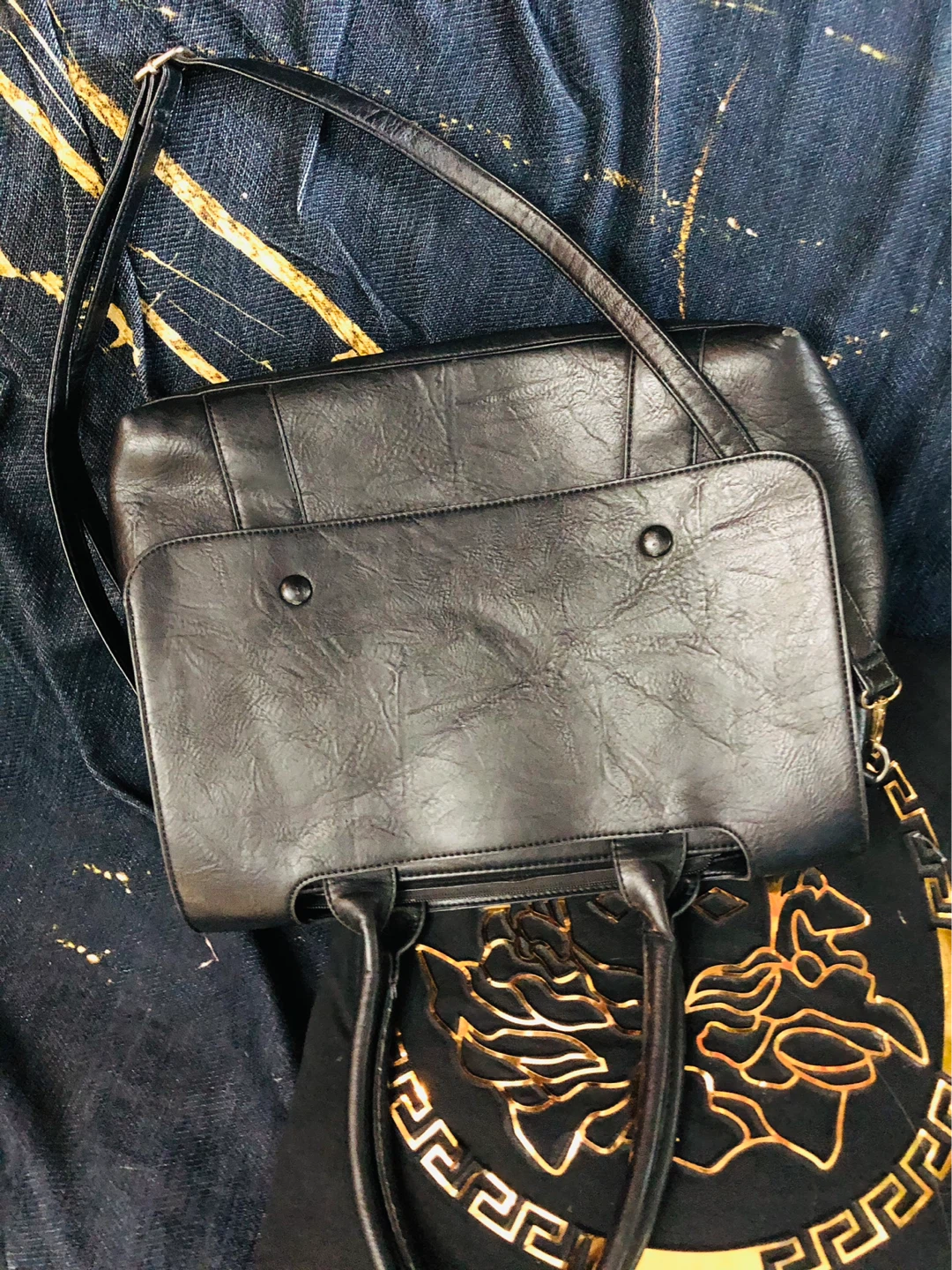 Black Leather Handbag with Shoulder Strap masa in Italy