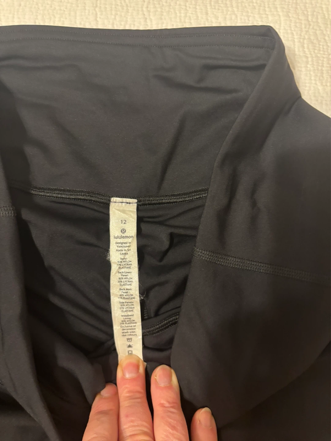 Lululemon Black & Blue Athletic Capris Size 12 - photo 2