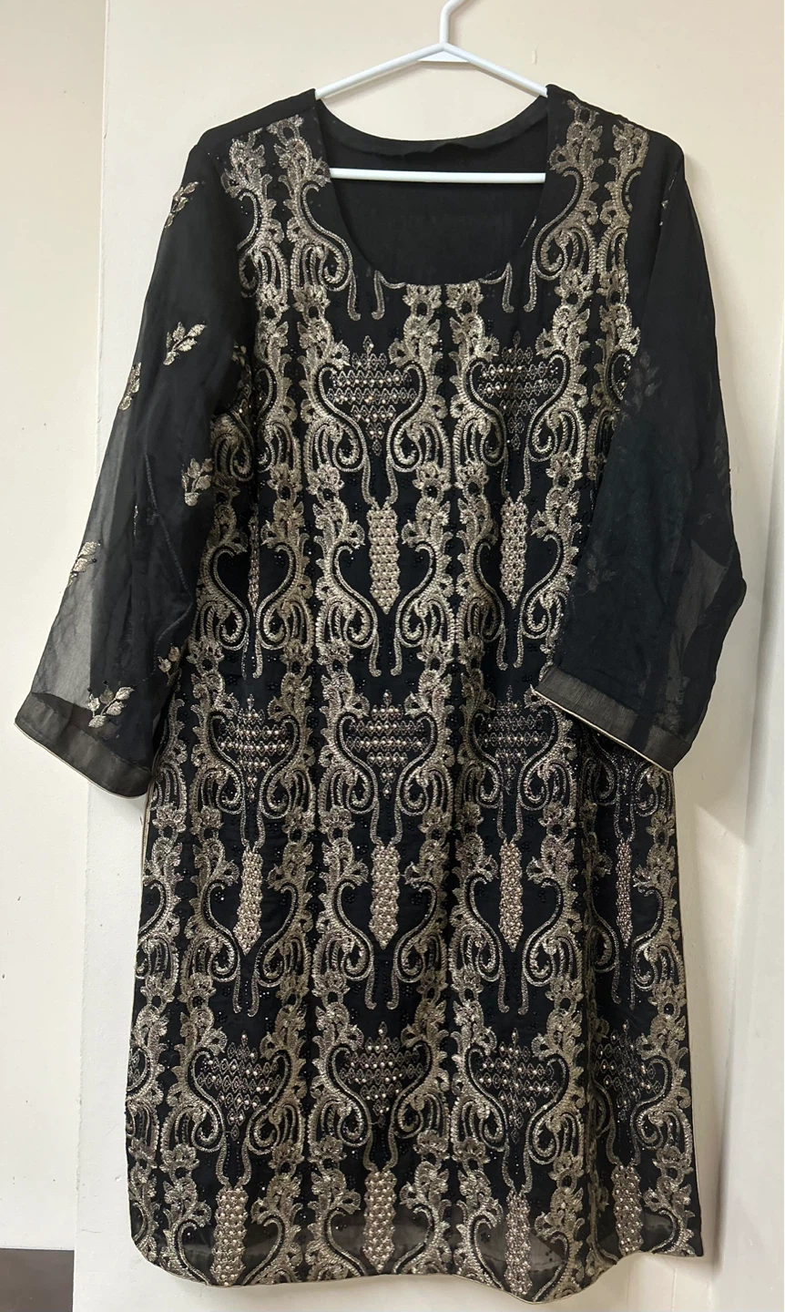 Black Embroidered Kurti with Dupatta - photo 3