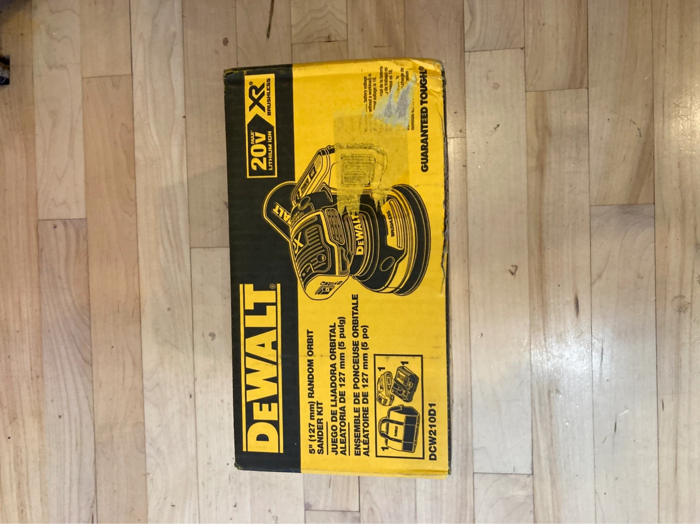DEWALT 5" Random Orbit Sander Kit DCW210D1