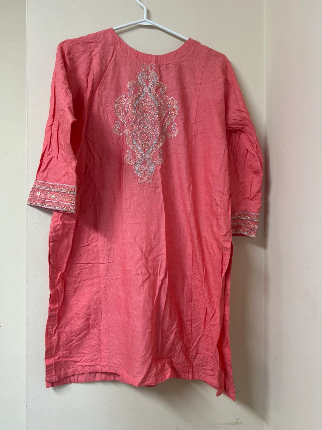 Pink Kurti with Embroidery - photo 3