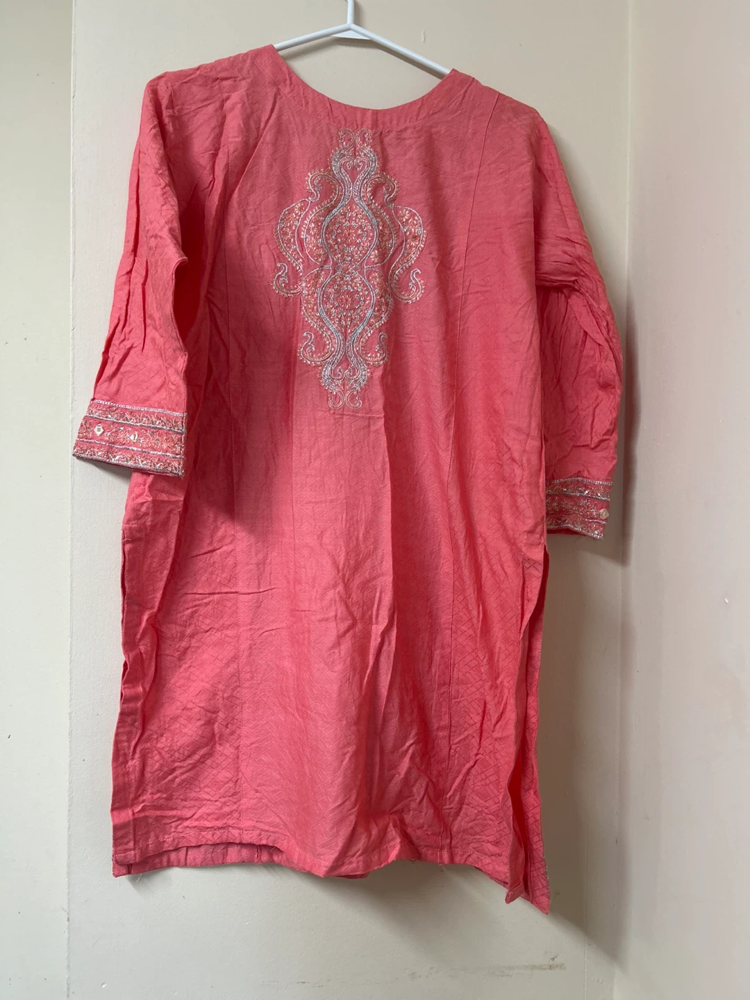 Pink Kurti with Embroidery - photo 4