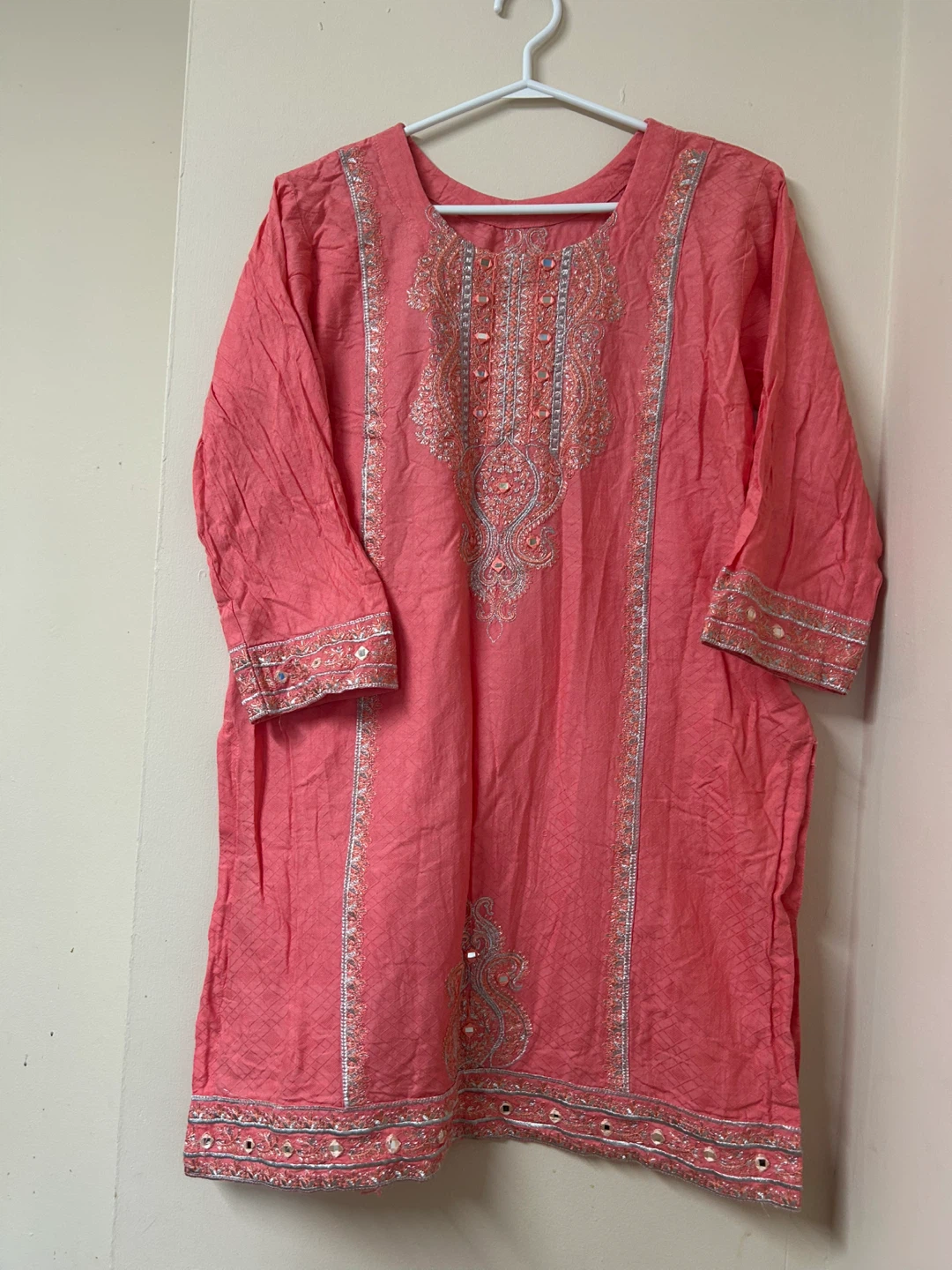 Pink Kurti with Embroidery - photo 2