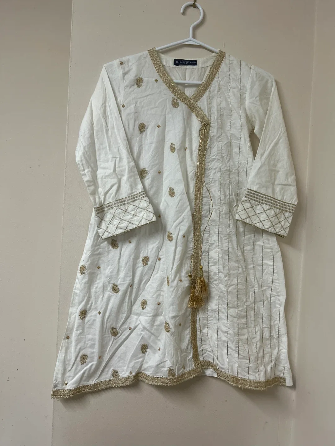 White Embroidered Kurti with Dupatta - photo 2