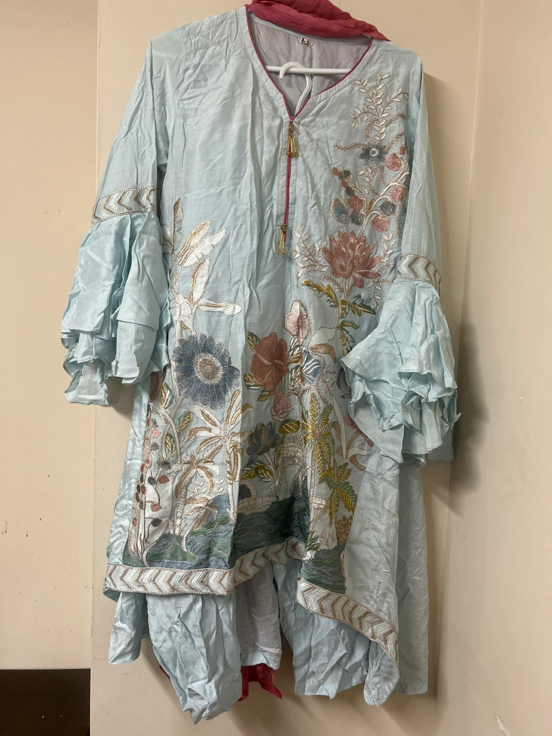 Light Blue Embroidered Kameez with Pink Scarf - photo 2