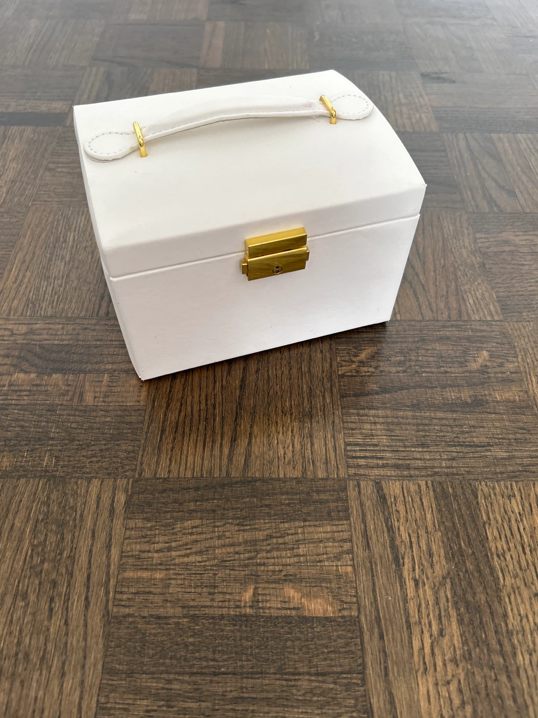 White Faux Leather Jewellery Box Organizer with Mirror and Key