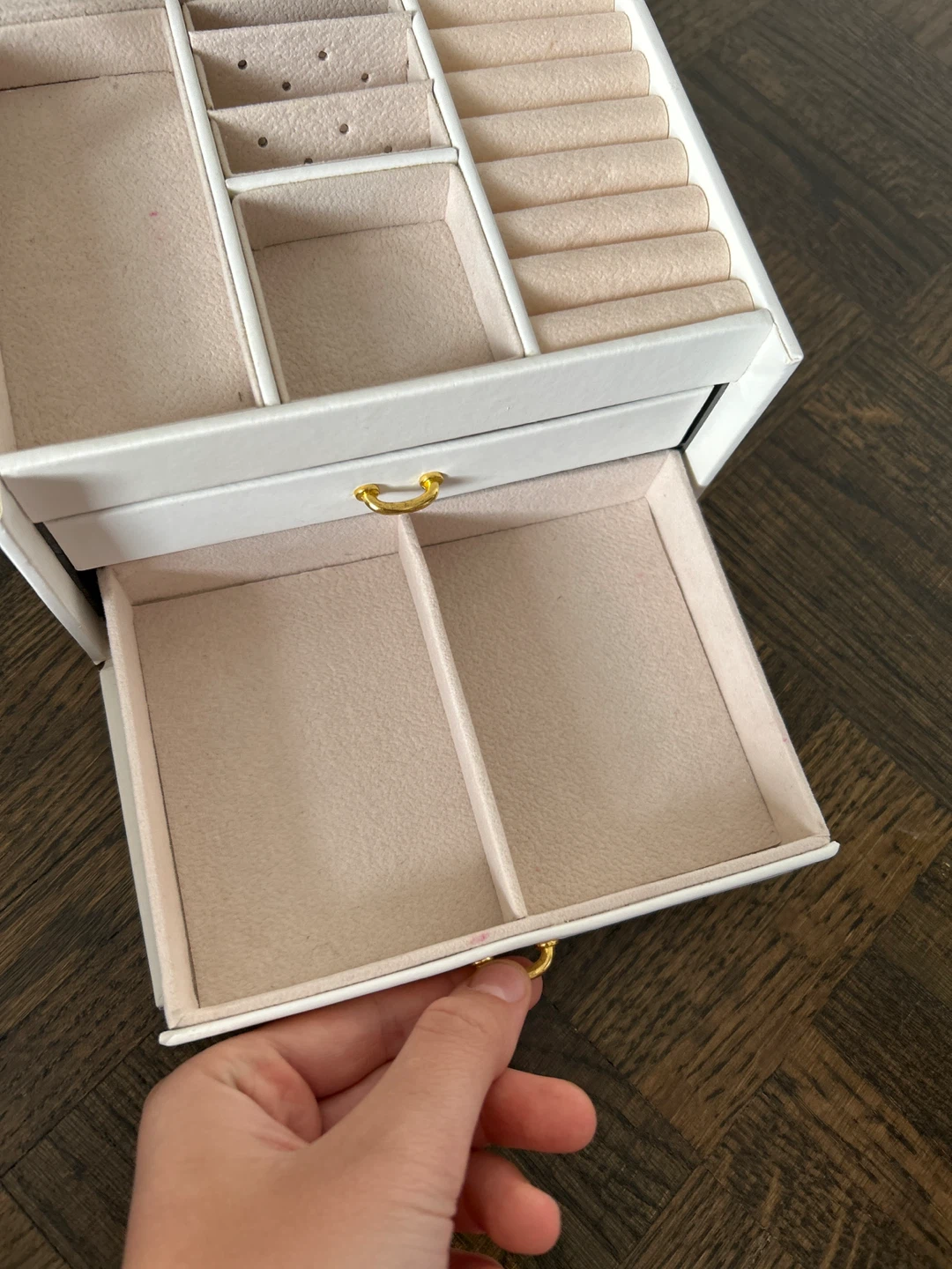 White Faux Leather Jewellery Box Organizer with Mirror and Key - photo 3