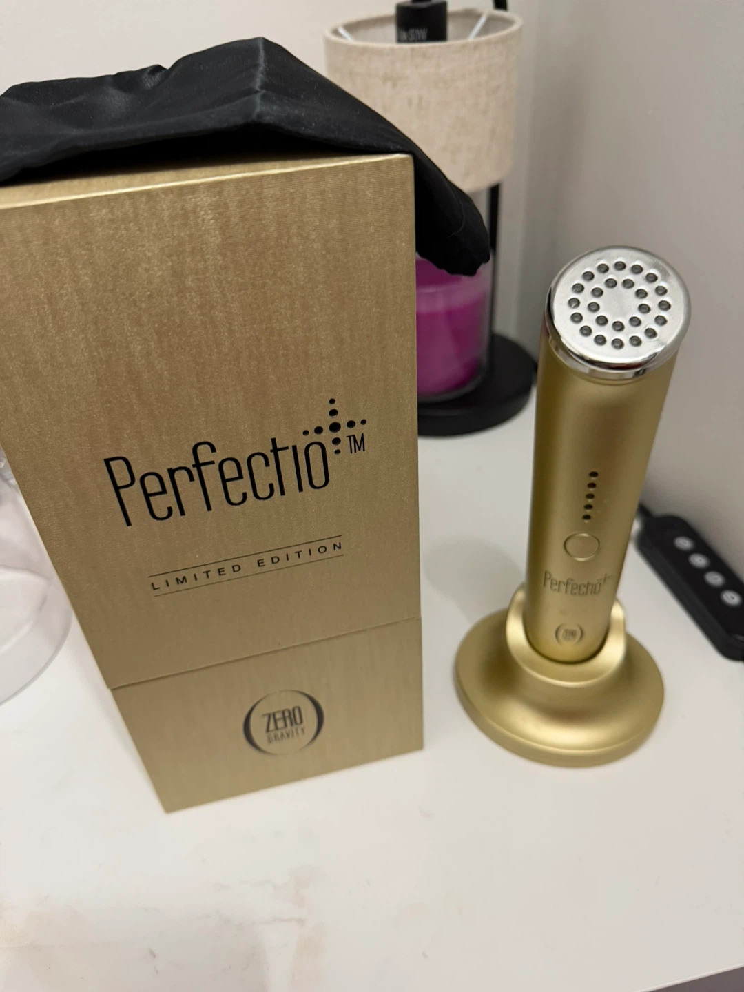 Zero Gravity Perfectio Plus Limited Edition Device with Base