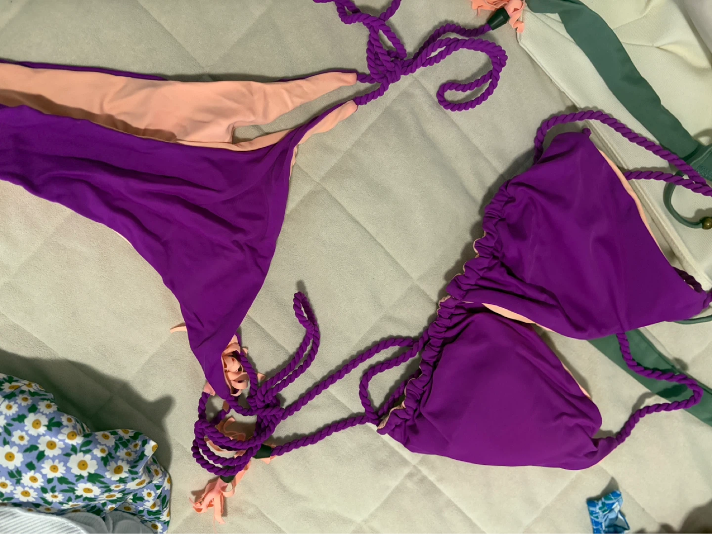 2 bikinis