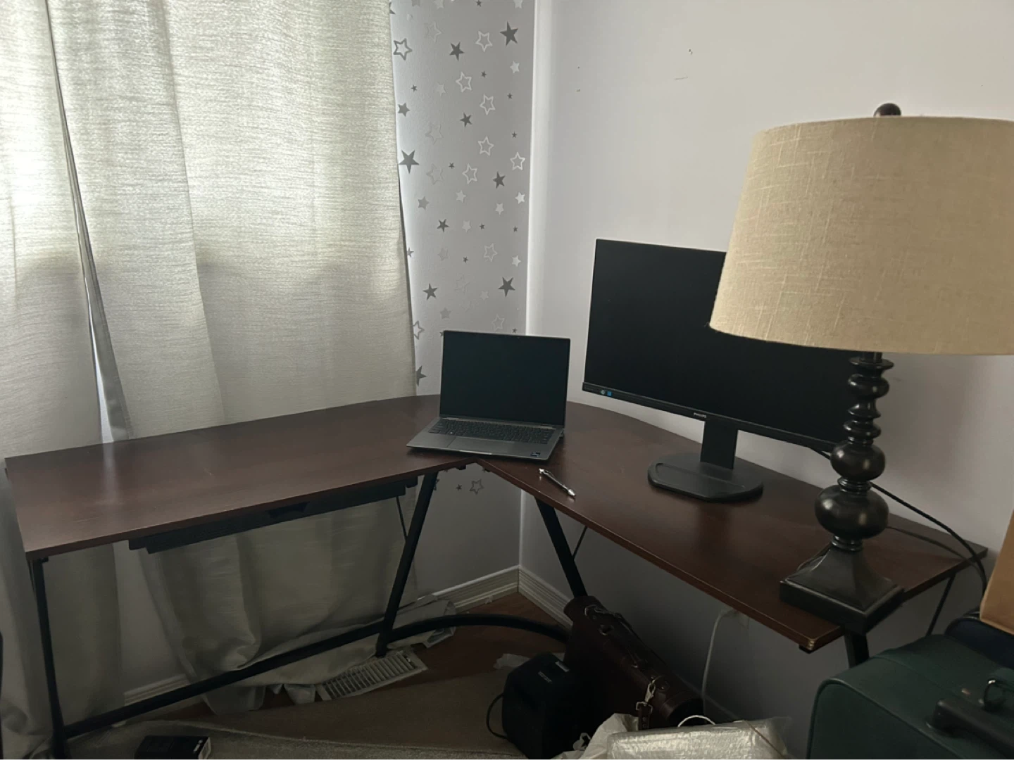 L-shaped corner desk with metal legs