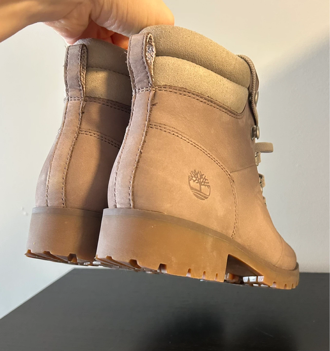NEW Women’s Timberland Leather Boots (spring / fall). - photo 5