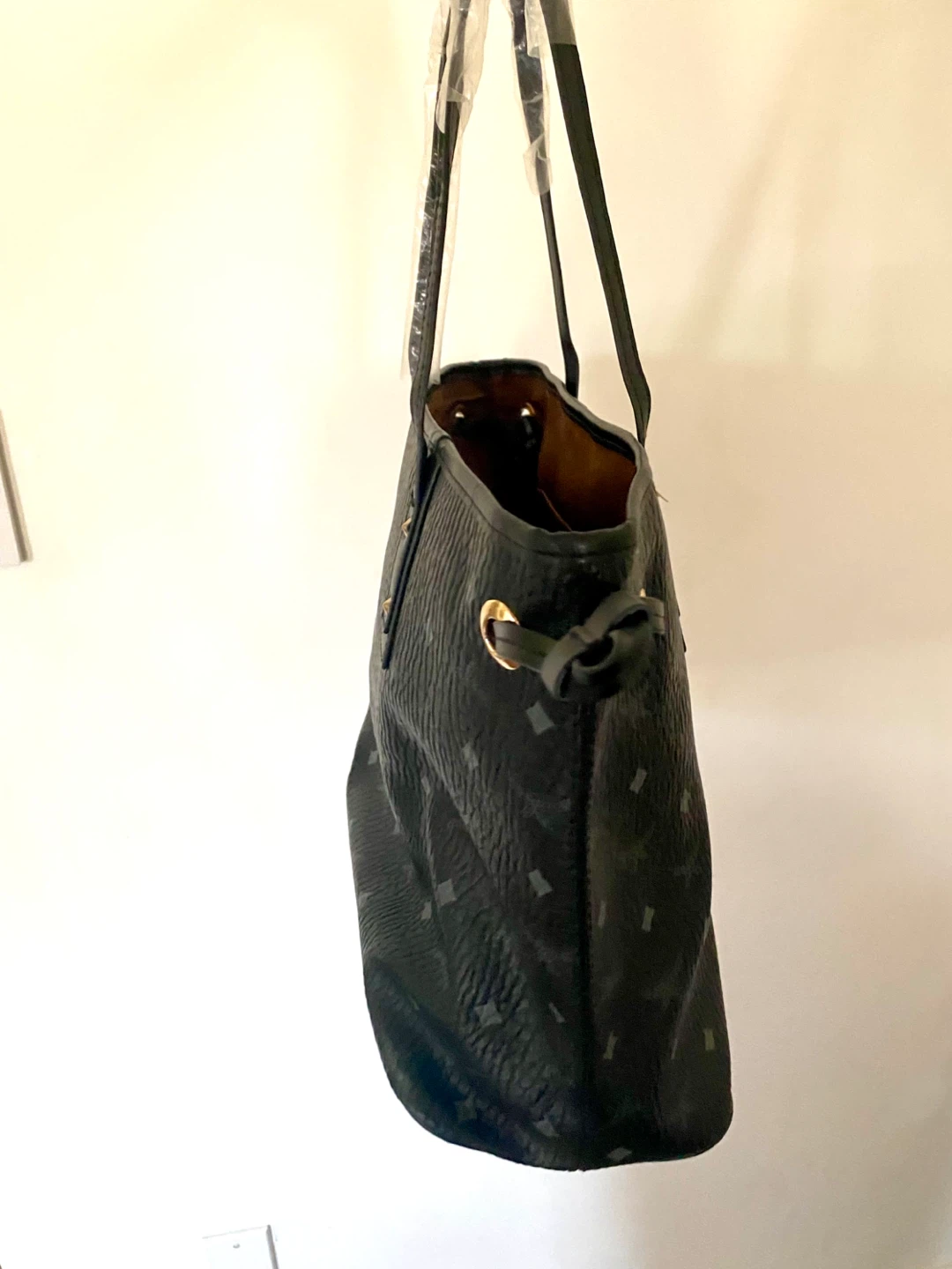 Stylish Black Monogram Tote Bag, New - photo 3
