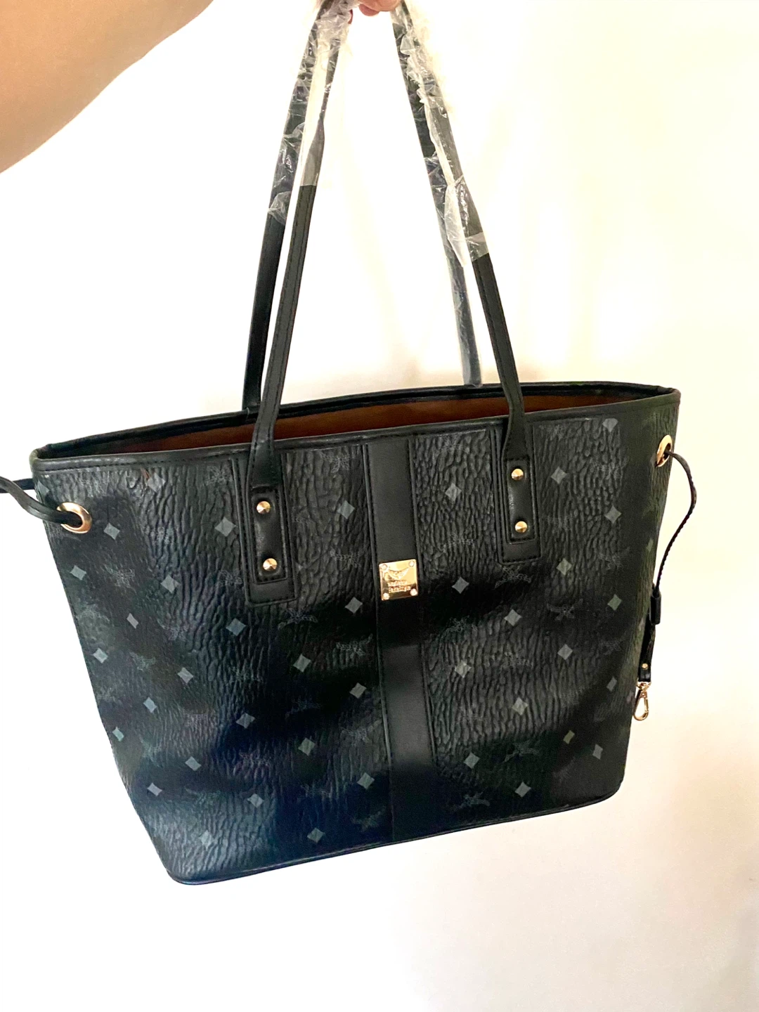 Stylish Black Monogram Tote Bag, New - photo 2