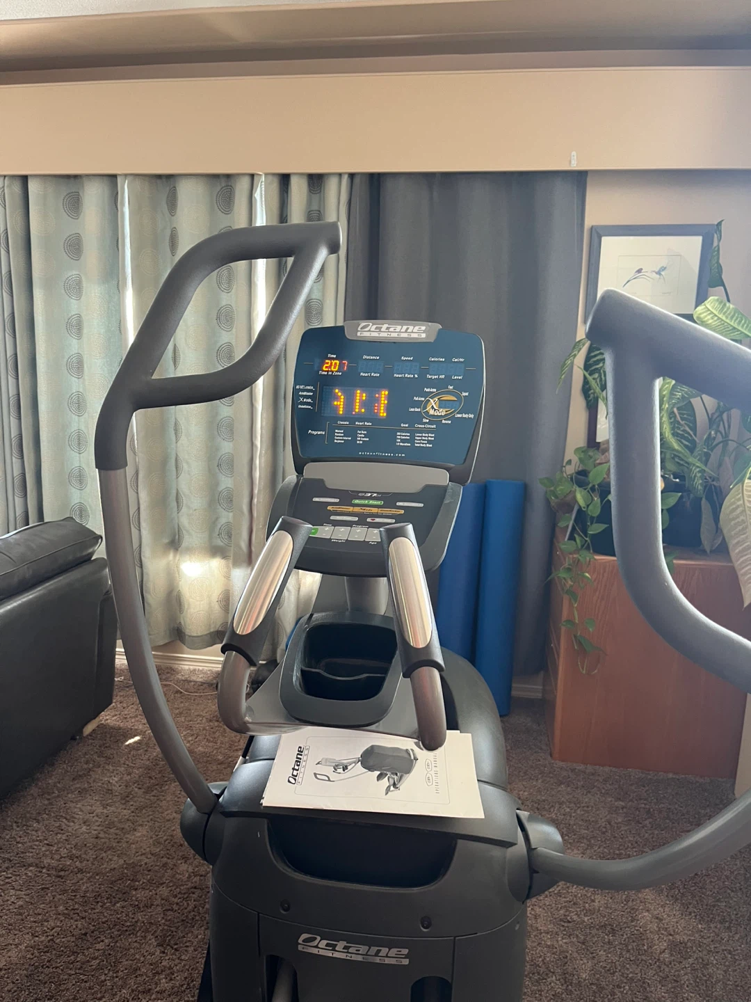 Octane Fitness 37Ci Elliptical - photo 3