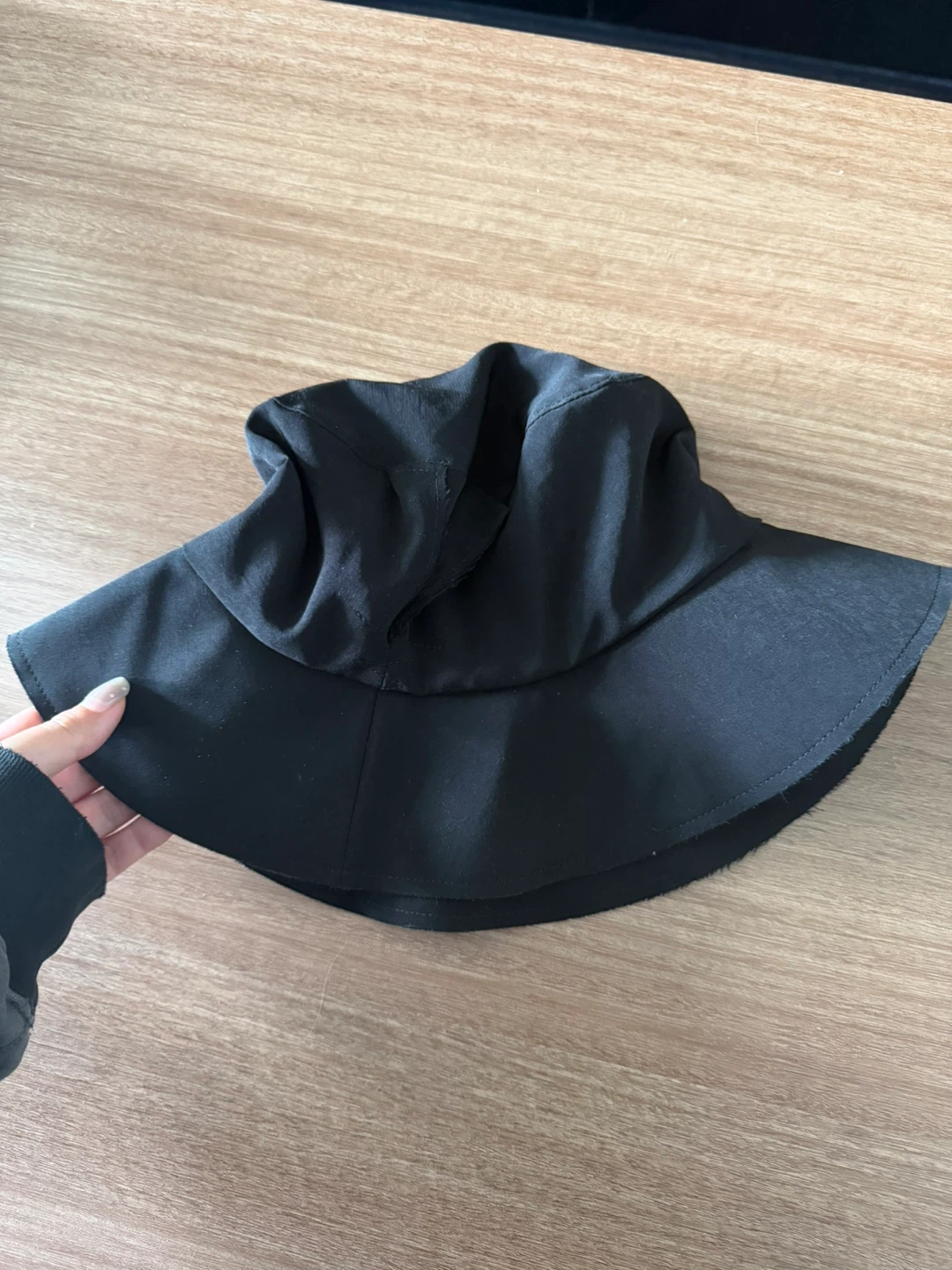Yohji Yamamoto Y’s Black satin cut bucket hat - photo 4