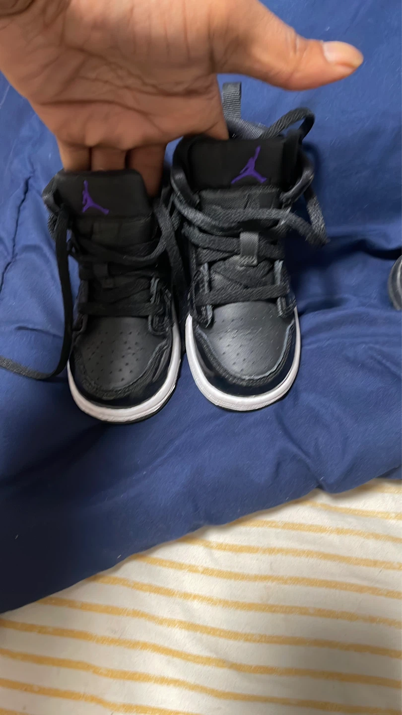 Toddler Jordan 1 High Black/Purple Sneakers