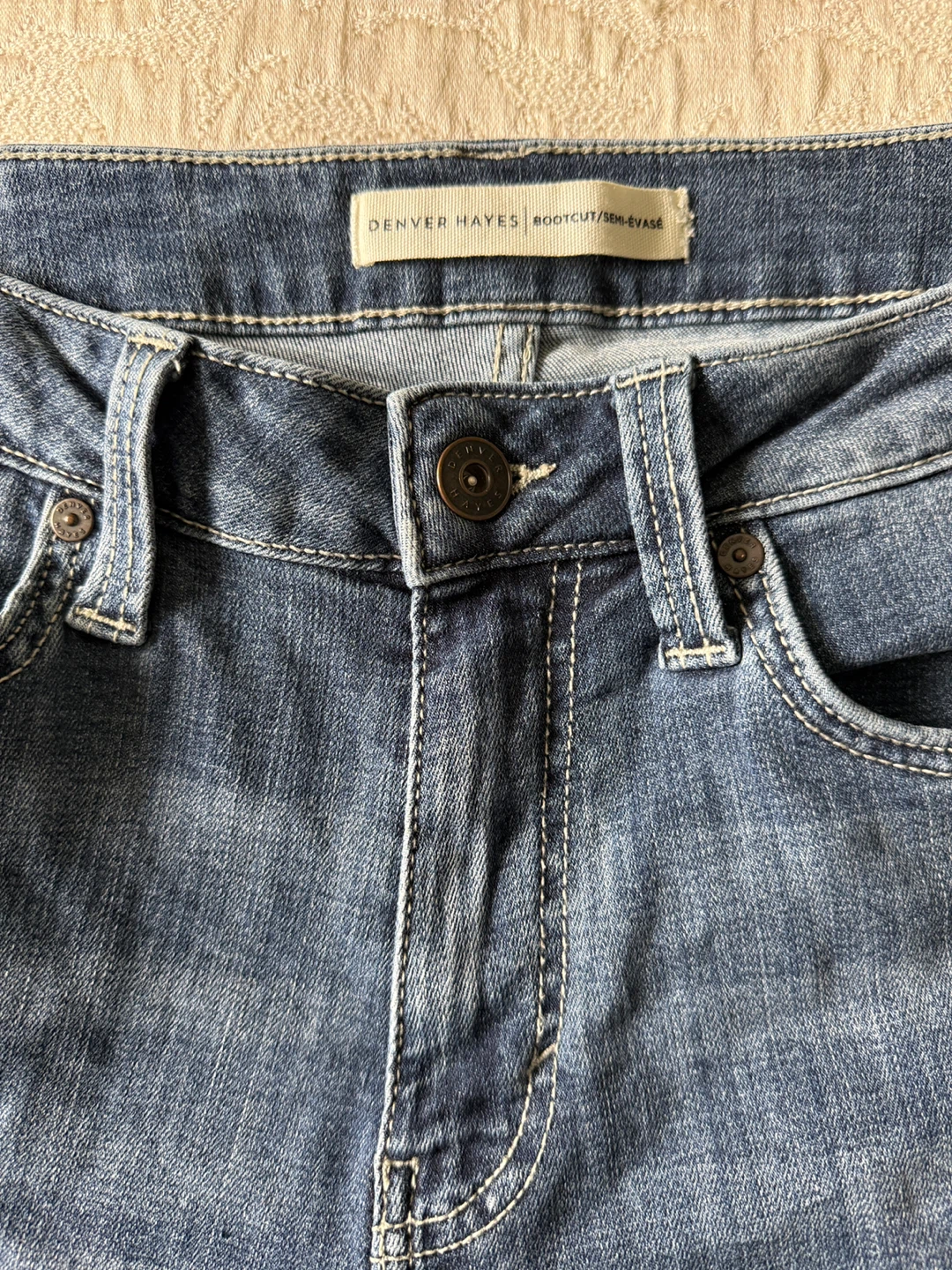 Denver Hayes Bootcut Jeans - Size 34x30