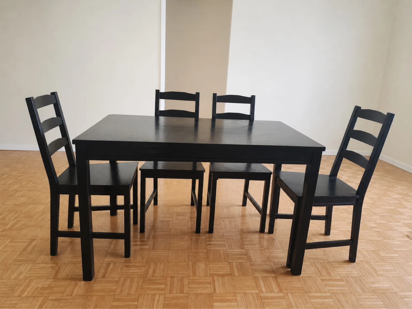 Black Dining Table and 4 Chairs Set
