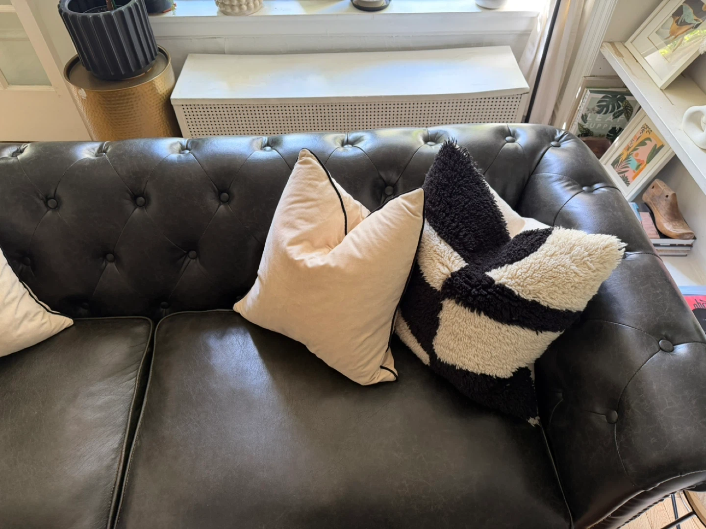 Chesterfield Tufted Sofa - photo 3
