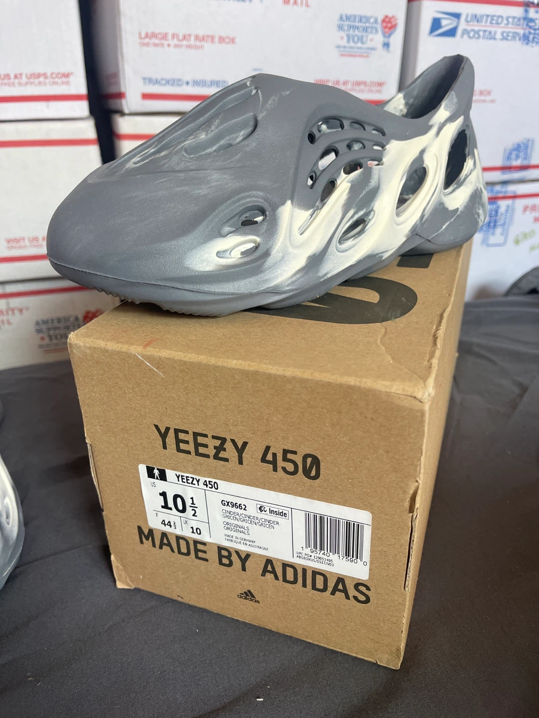 Adidas Yeezy 450 "Dark Slate" Size 10.5 - photo 2