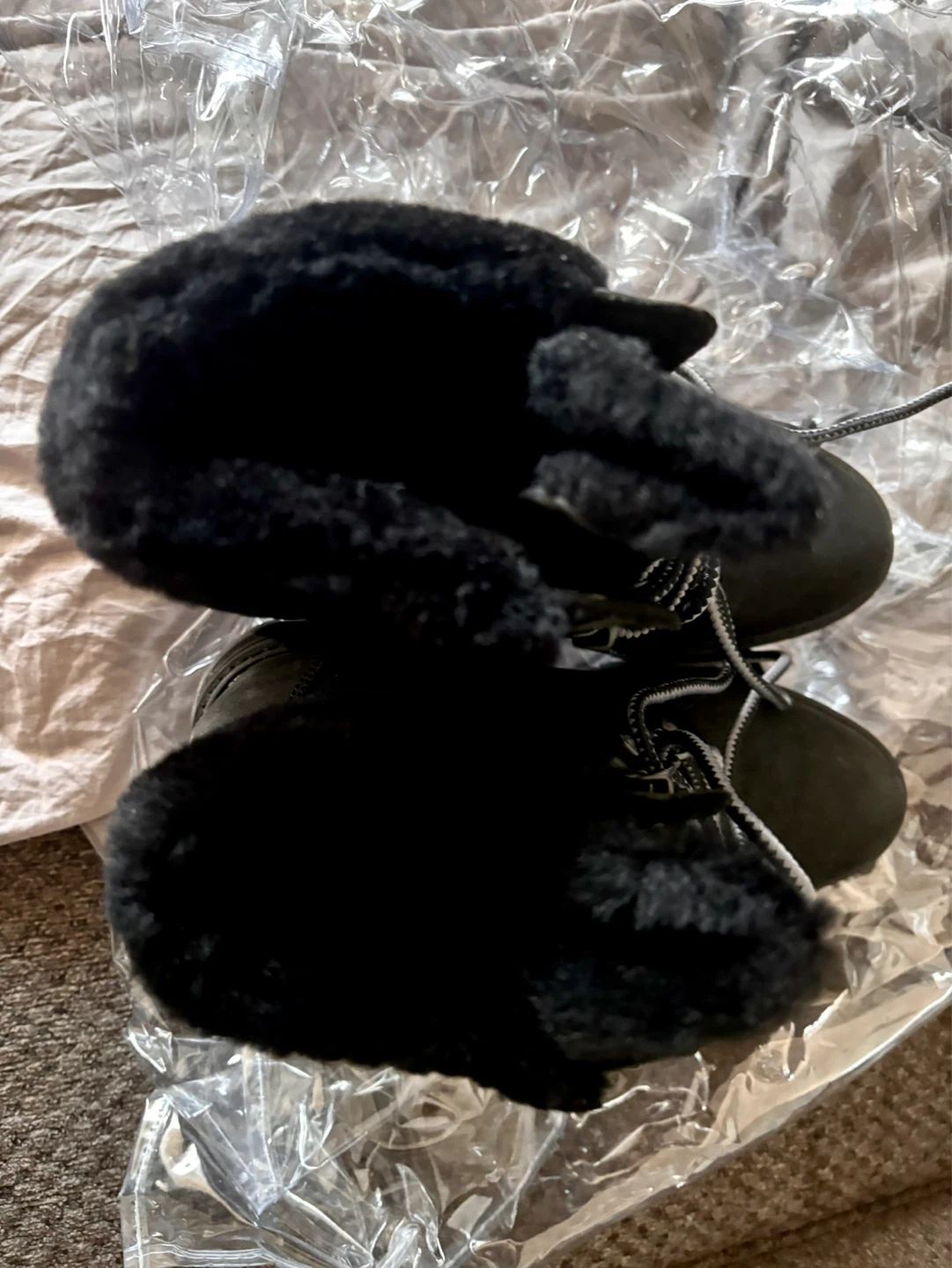 Timberland Black Suede Fur Lined Boots - photo 5