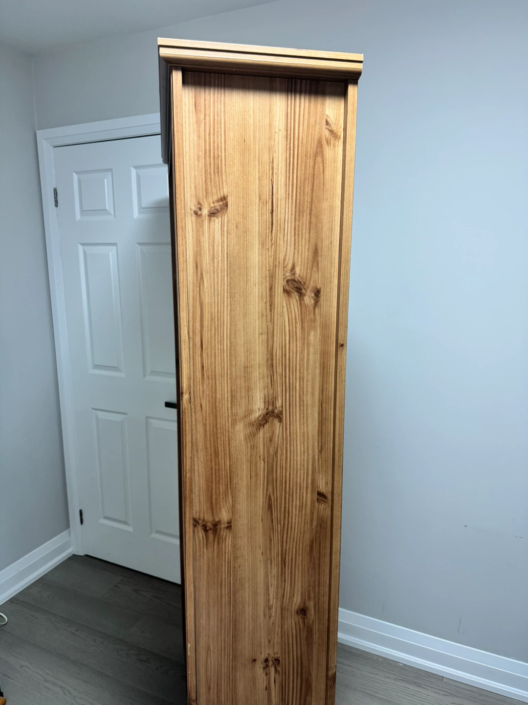 Wooden Bookshelf - photo 2