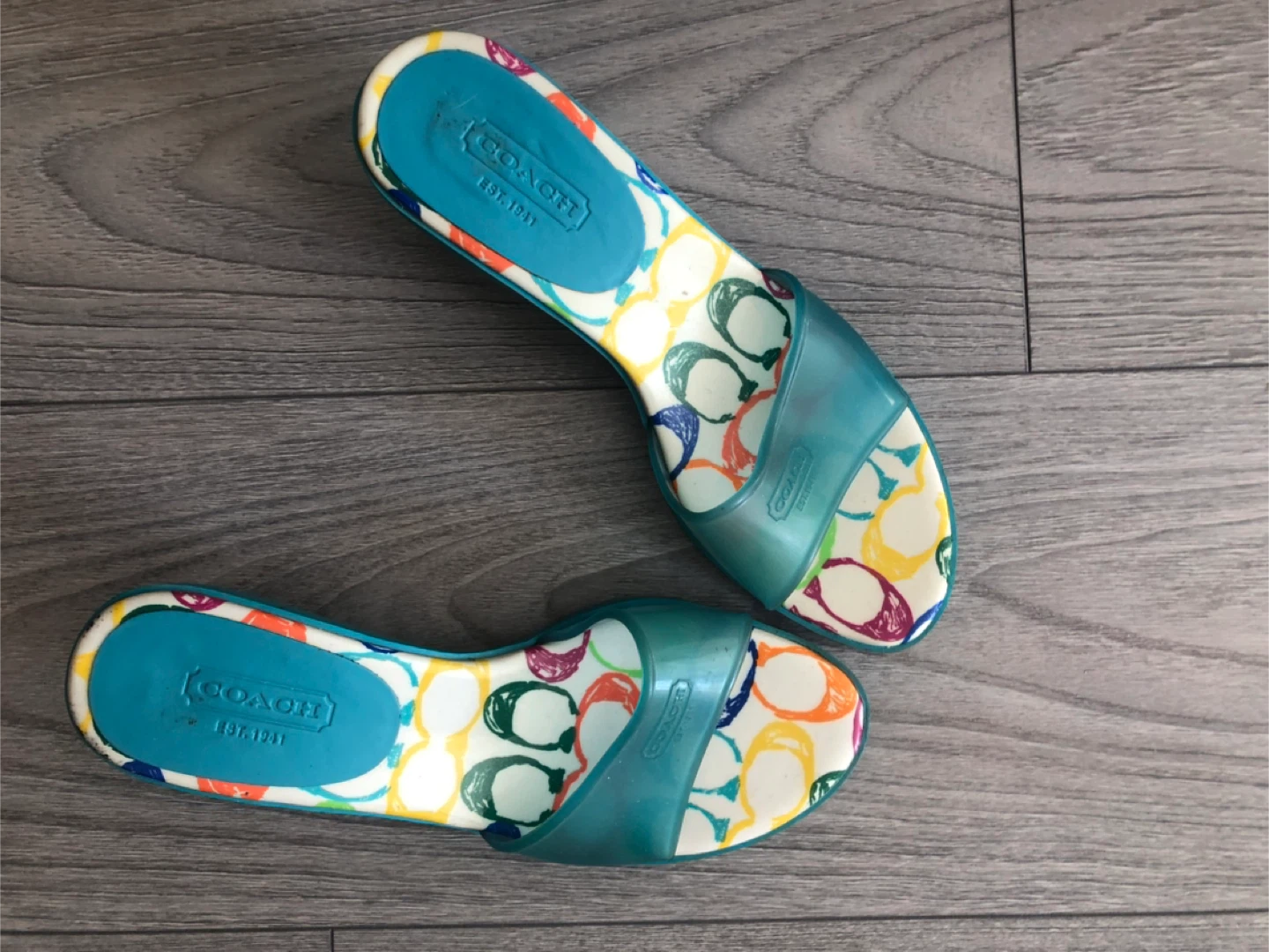 Super Cute Coach Slip-On Sandals. Size 9 - photo 3