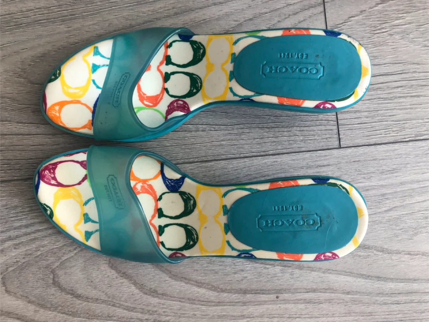 Super Cute Coach Slip-On Sandals. Size 9 - photo 4