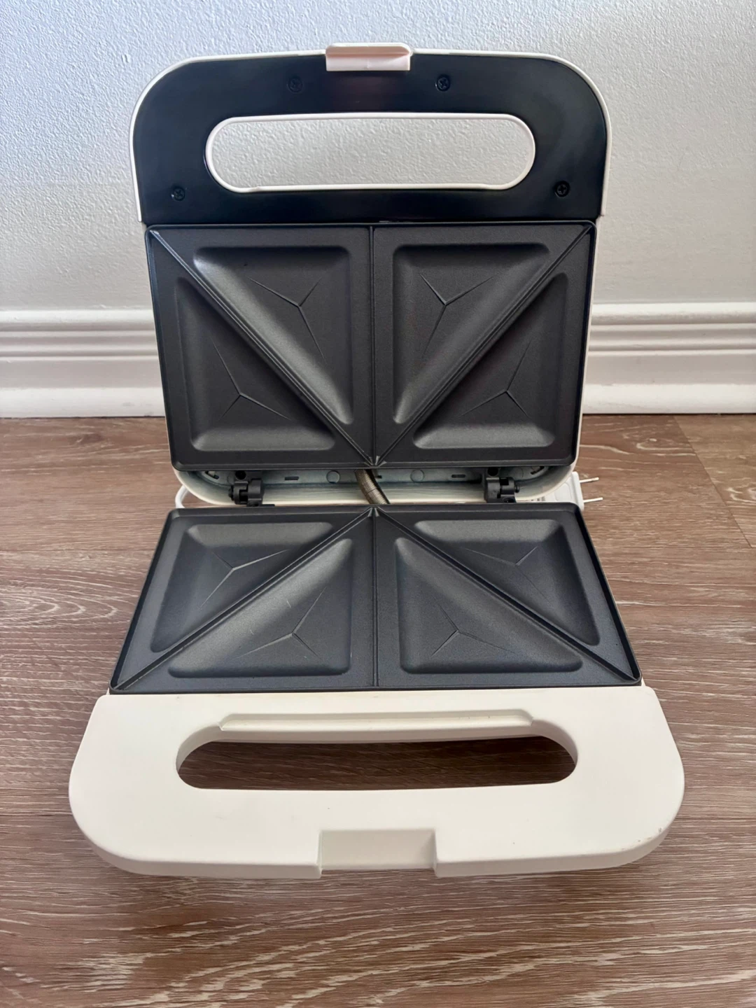 Rae Dunn Electric Sandwich Maker - photo 4