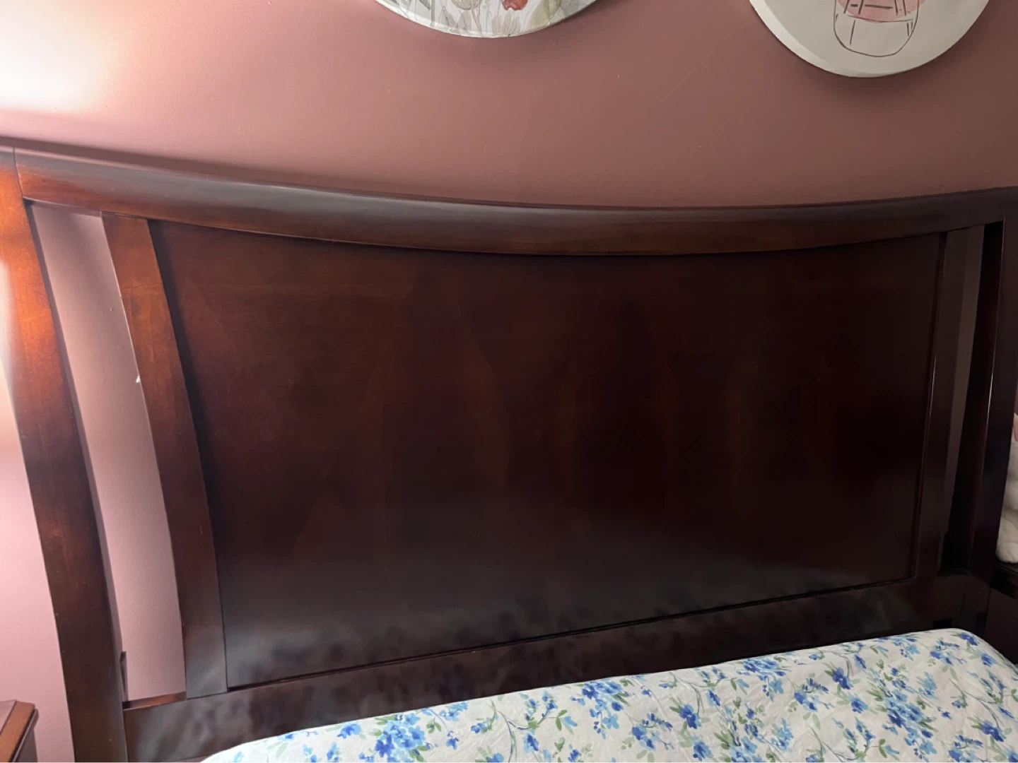 Bed and dresser for sale - photo 3