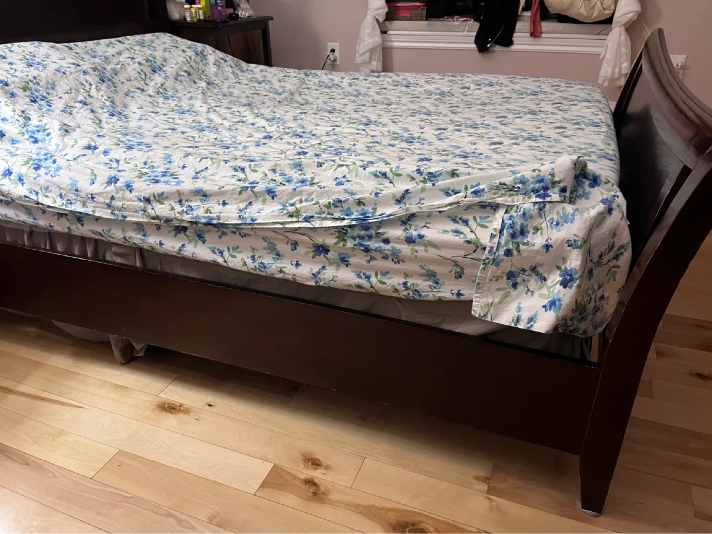 Bed and dresser for sale