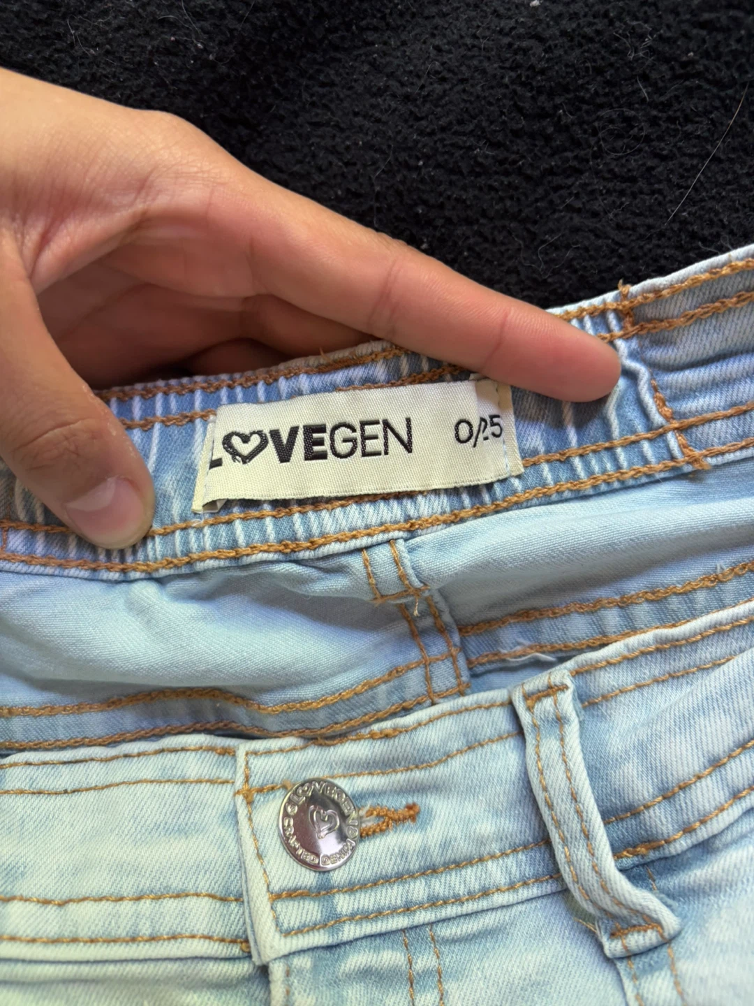 LOVEGEN Light Wash Denim Cargo Mini Skirt Size 0/25 - photo 2
