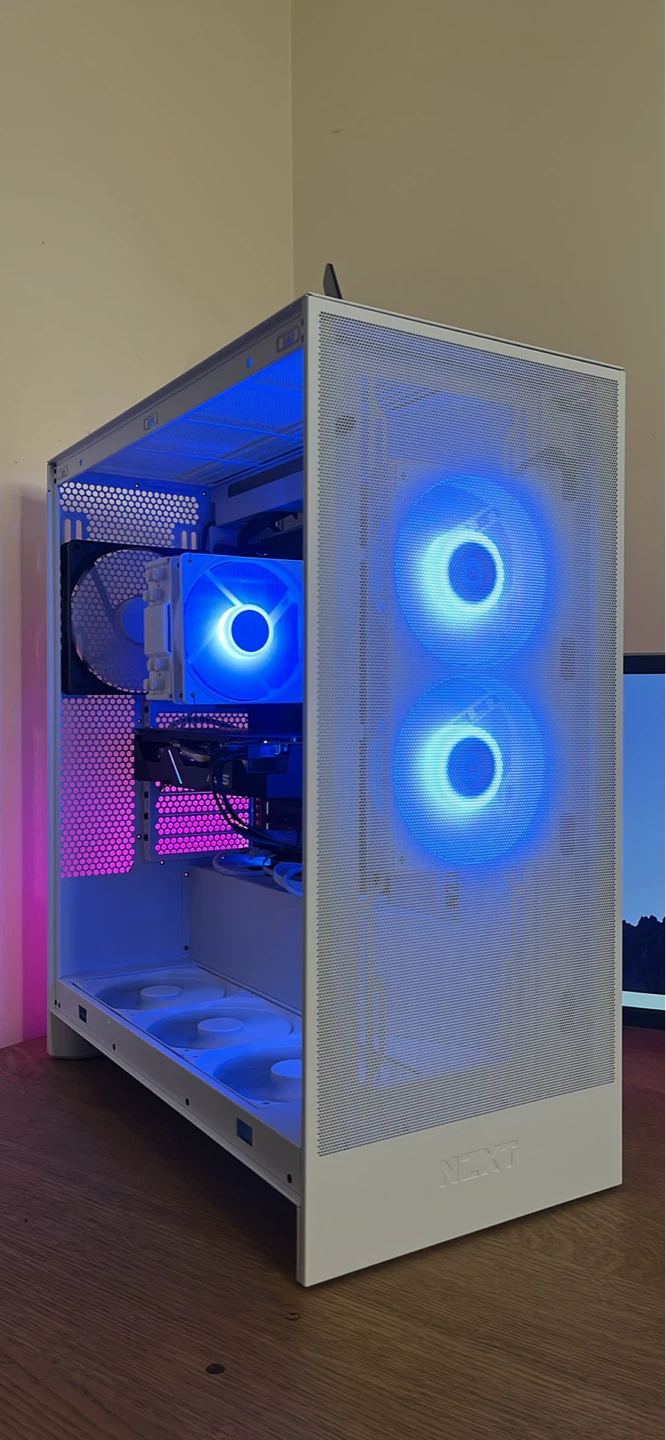 Custom Built NZXT (White) Gaming PC! - photo 4