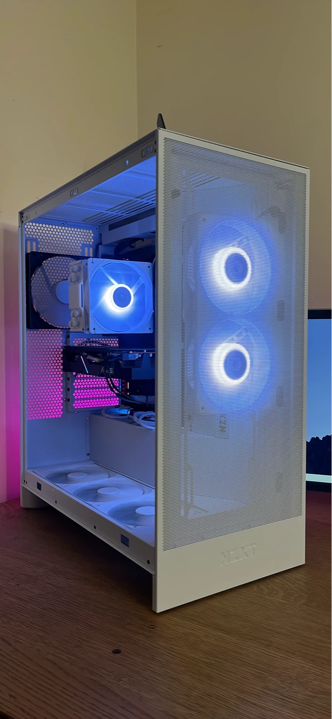 Custom Built NZXT (White) Gaming PC! - photo 3