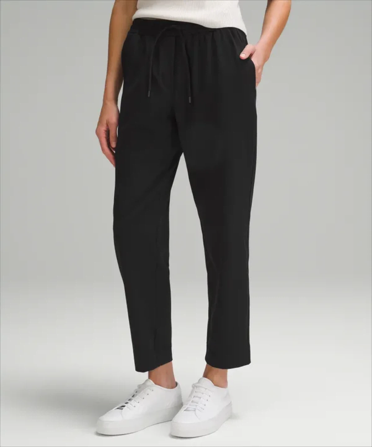 Lululemon tapered-leg mid-rise 7/8pants luxtreme