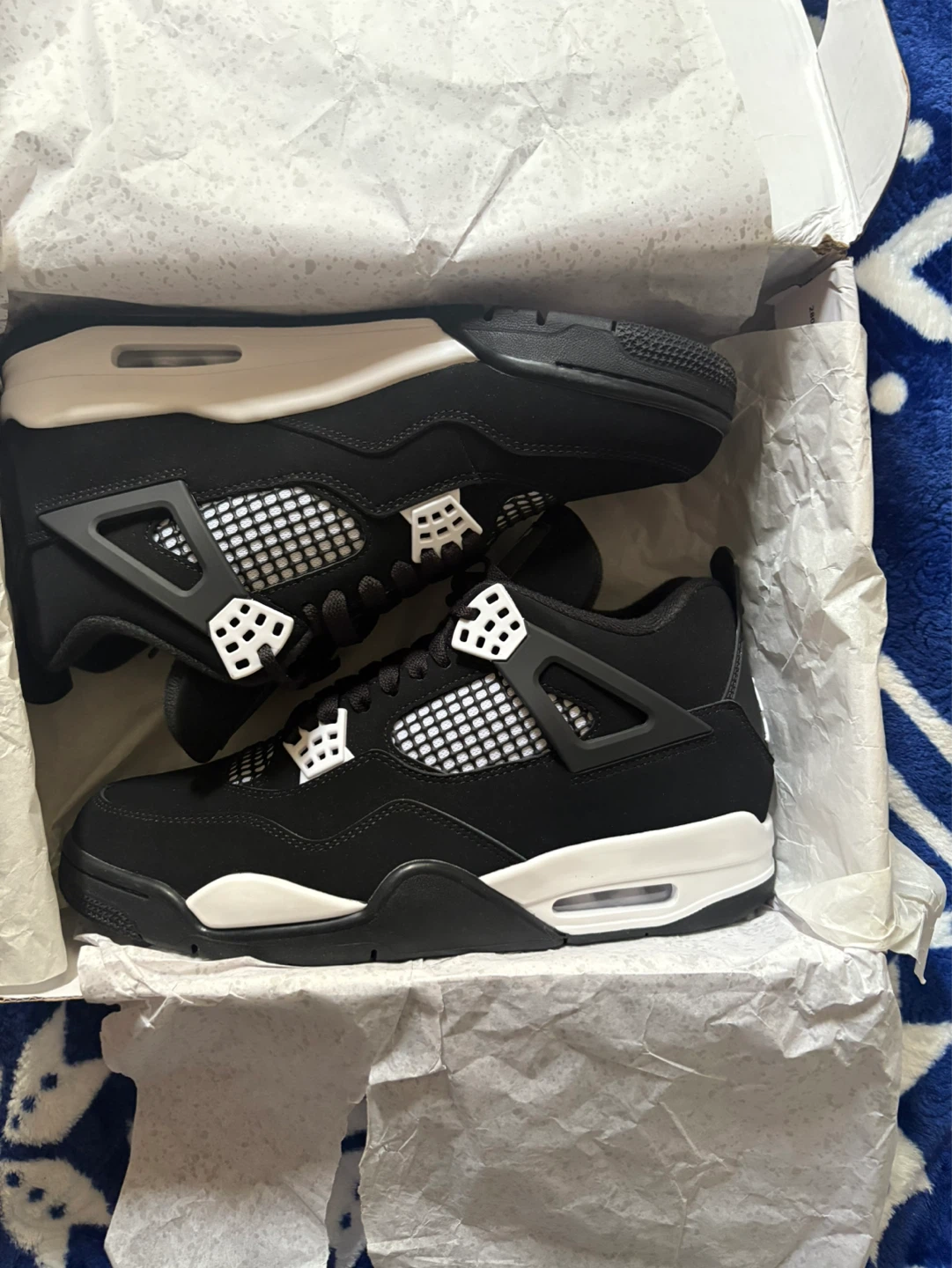 Air Jordan 4 Retro Black/White Men's Size 10