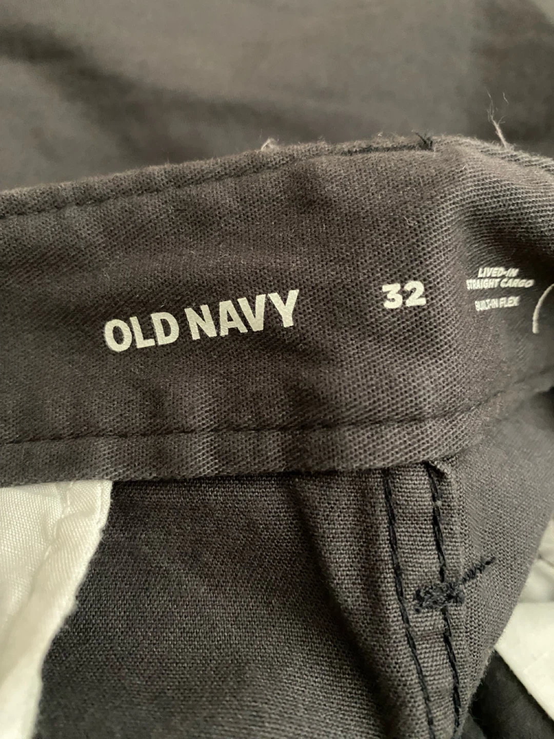 Old Navy Lived-in Straight Cargo Shorts - Size 32 - photo 3