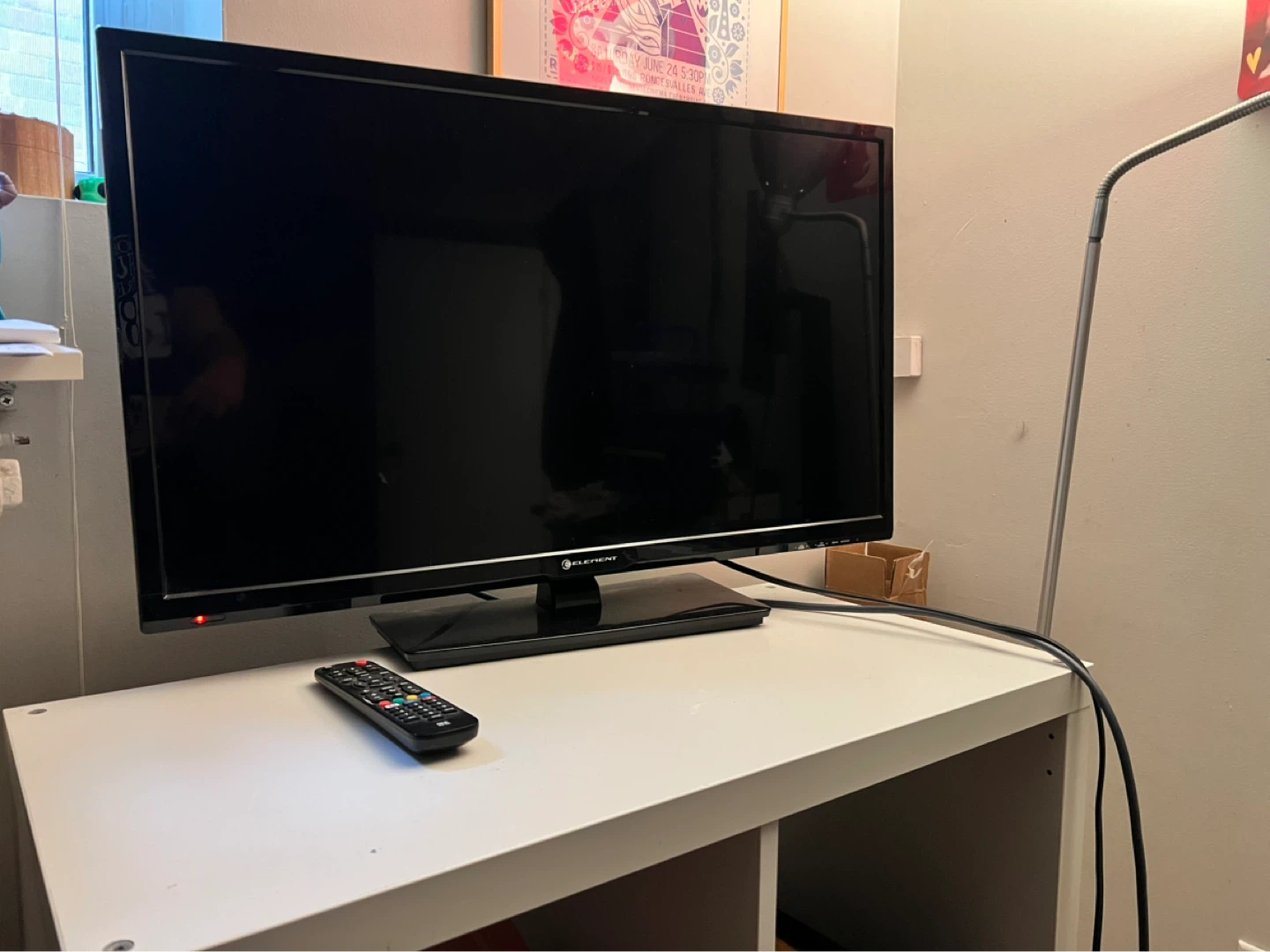 32” TV