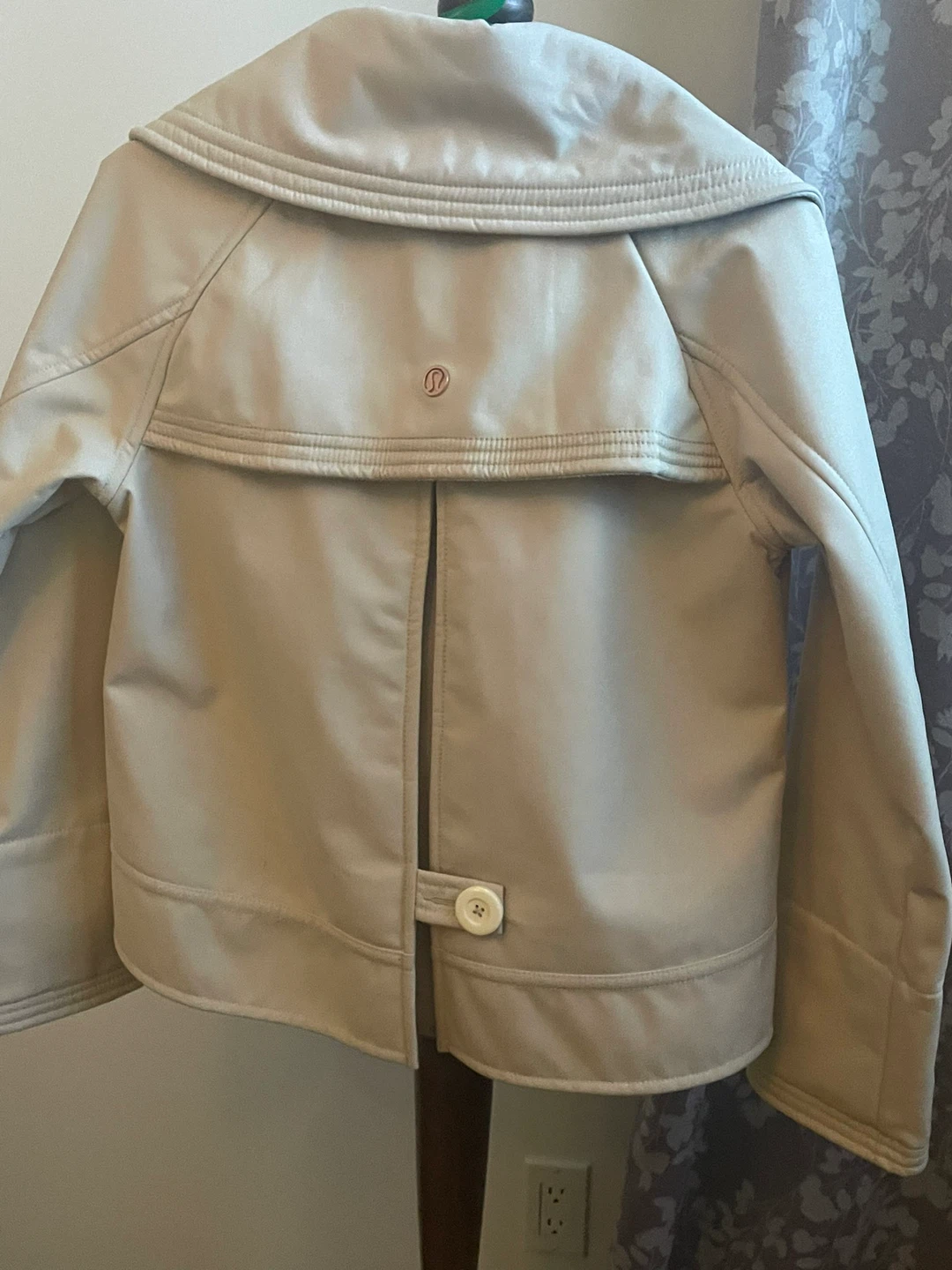 Lululemon Athletica Beige Pea Coat Women's Size 8 - photo 2