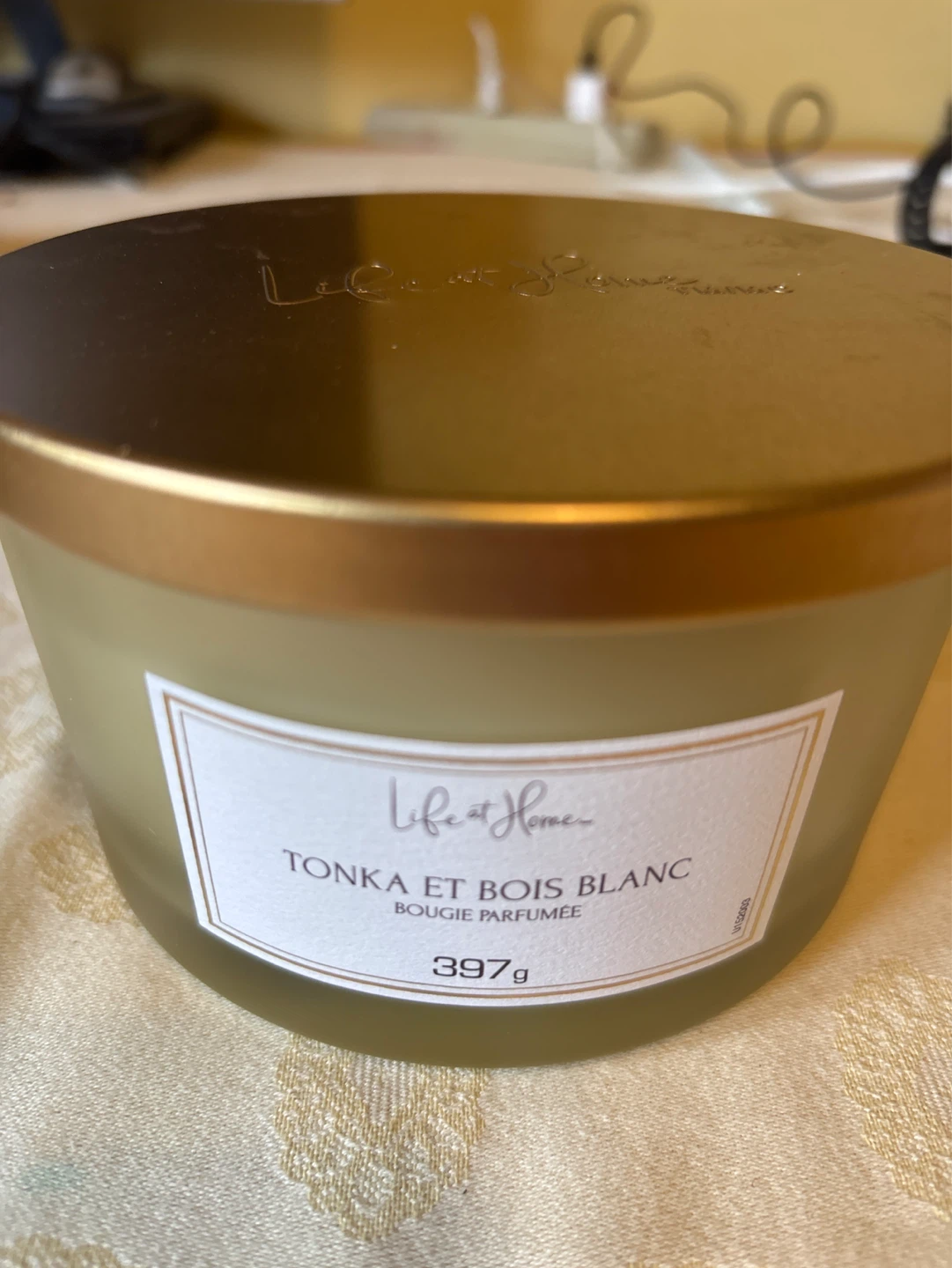 Life at Home Tonka & White Woods Scented Candle 397g - photo 3