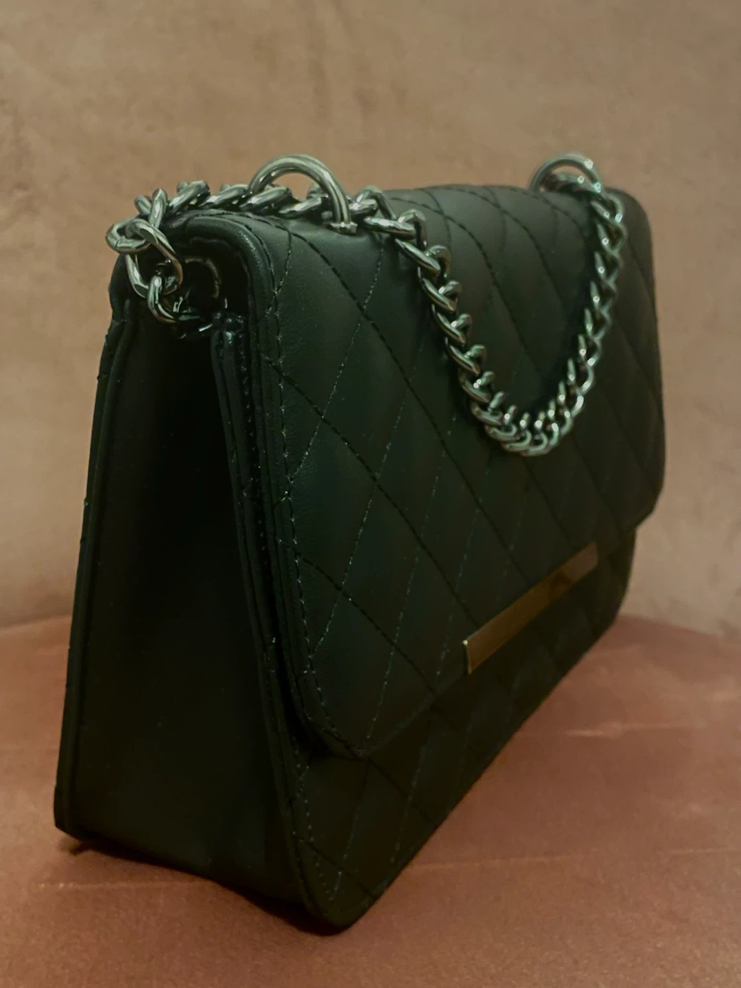 Black Quilted Chain Shoulder Bag - photo 2