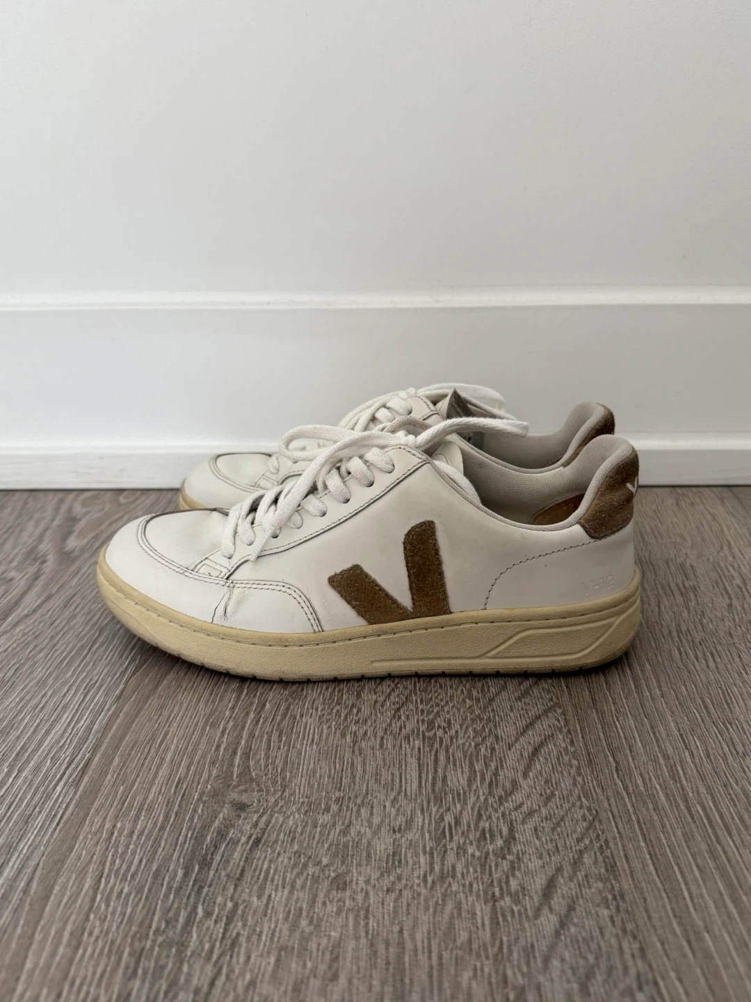 Veja V-12 Sneakers - White/Brown - photo 4