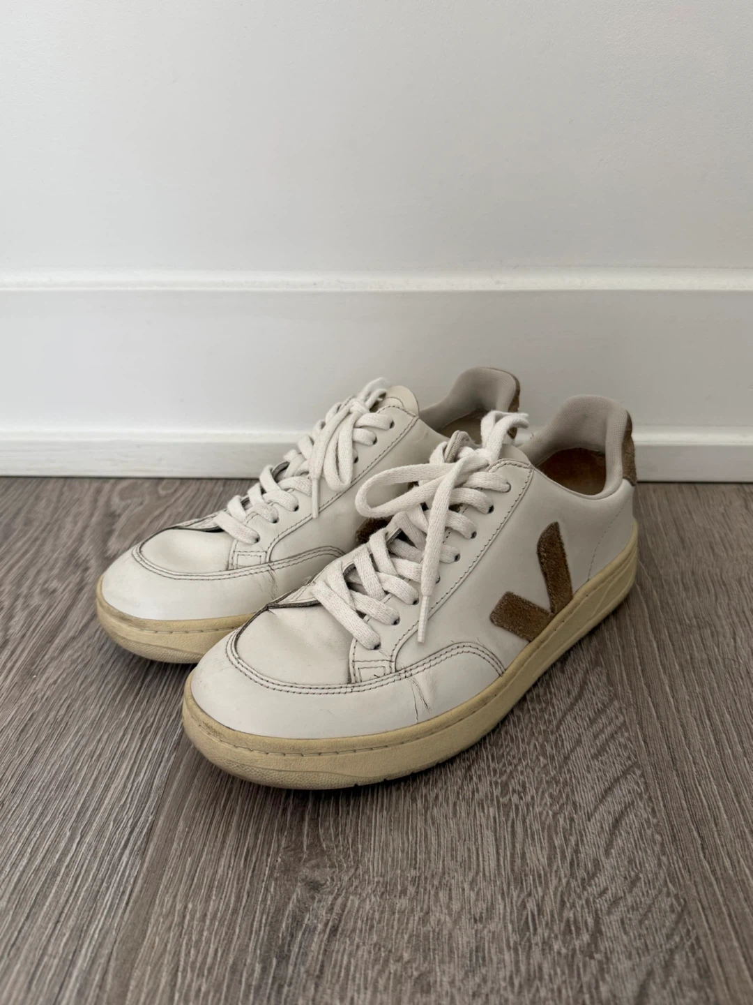 Veja V-12 Sneakers - White/Brown - photo 3