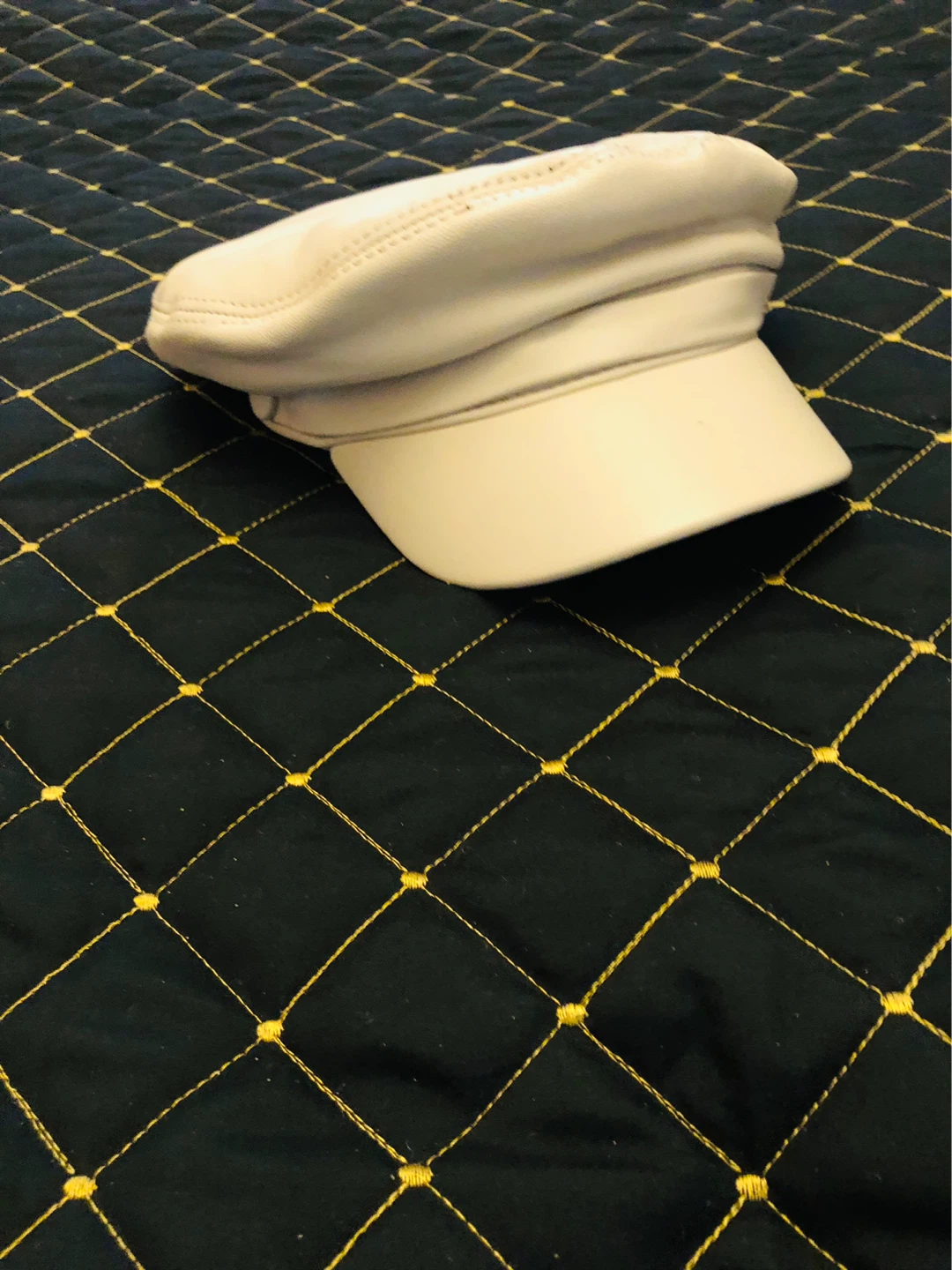 Cream coloured Italian leather hat unisex - photo 2