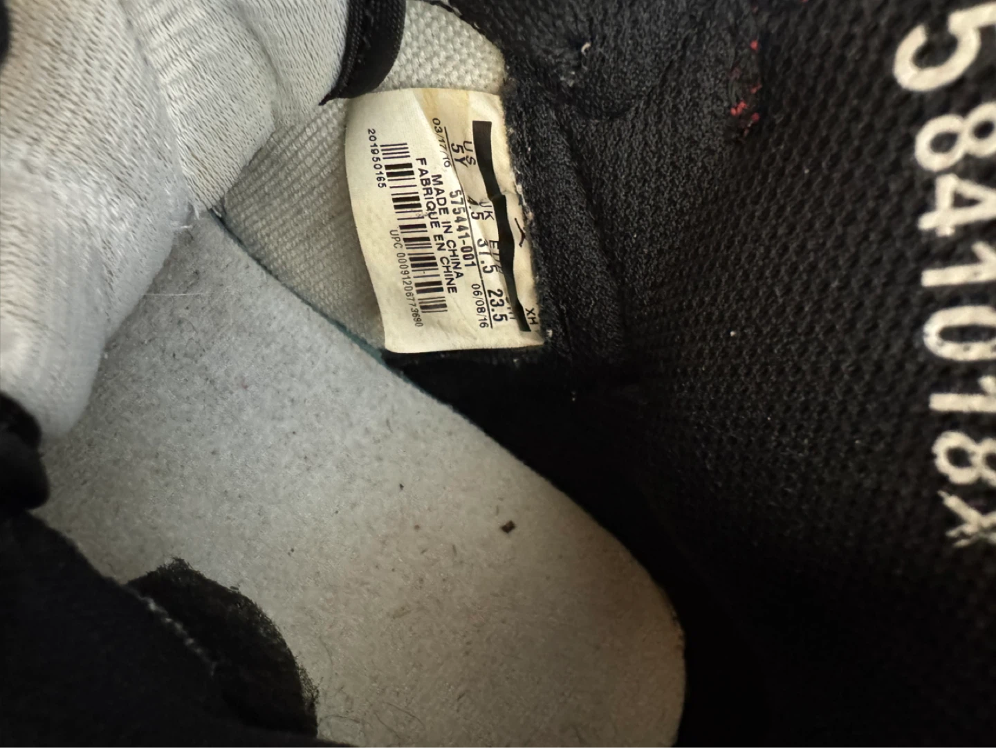 Air Jordan 1 Mid SE (GS) Size 3Y - photo 2
