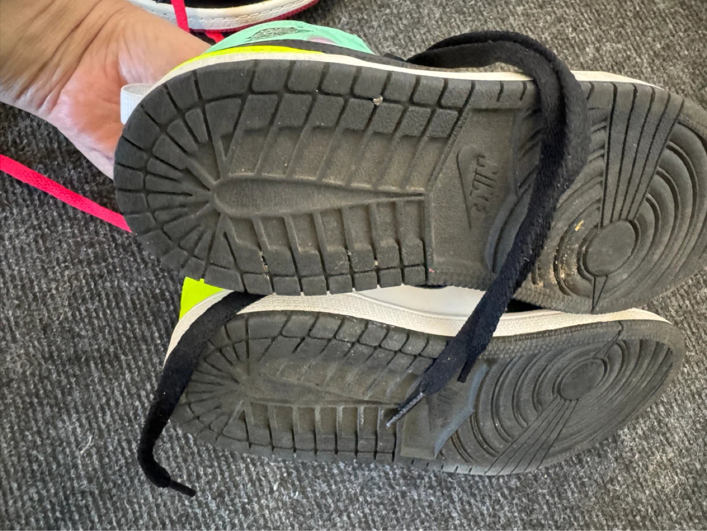 Jordan 1 Mid TD "Arctic Punch" Sneakers - photo 2