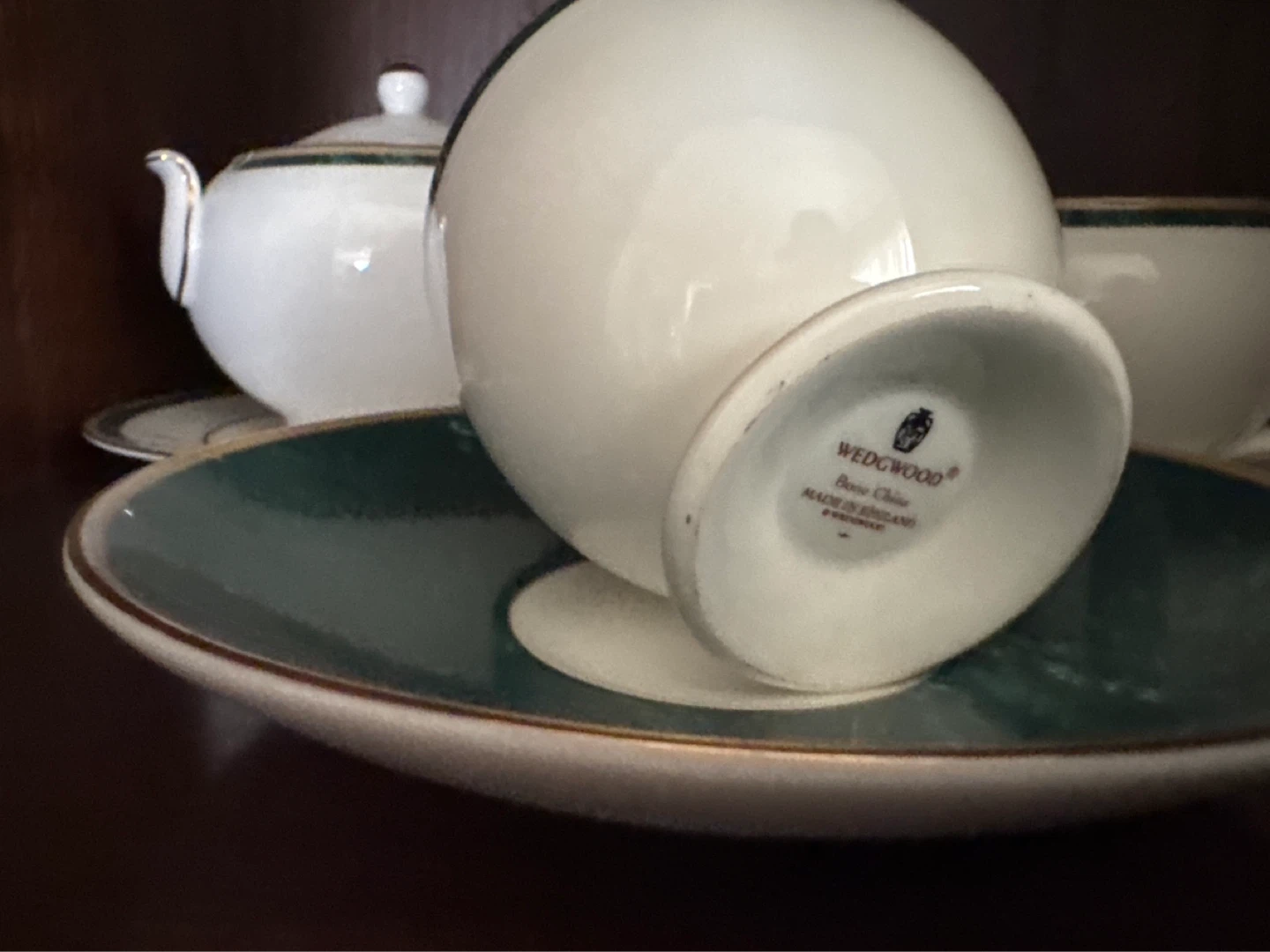 Wedgwood Bone China Tea Set - Green & Gold Trim - photo 2