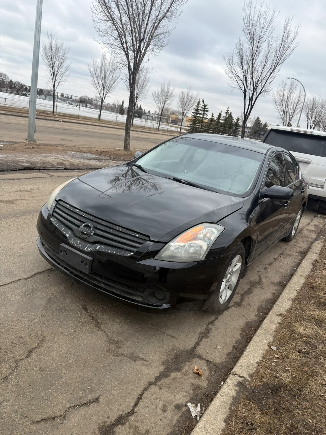 Black Nissan Altima 2.5 S