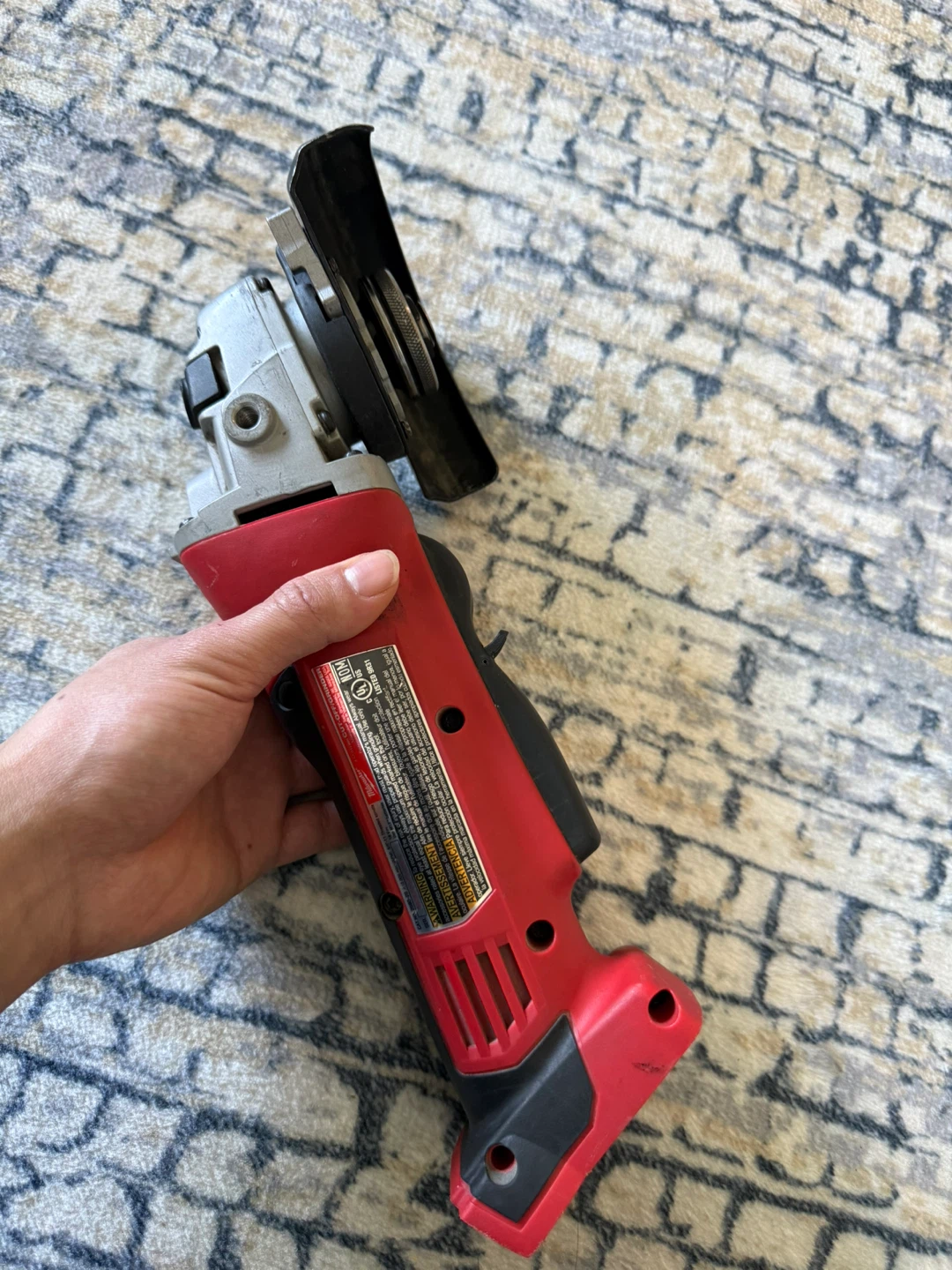 Milwaukee 18V Angle Grinder - photo 2
