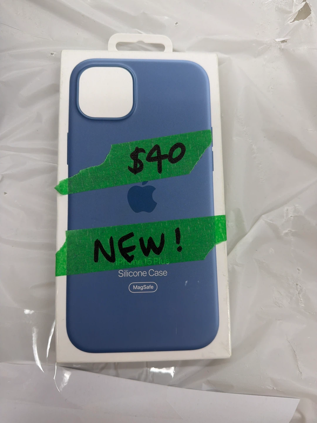 Apple iPhone 15 Plus Silicone MagSafe Case